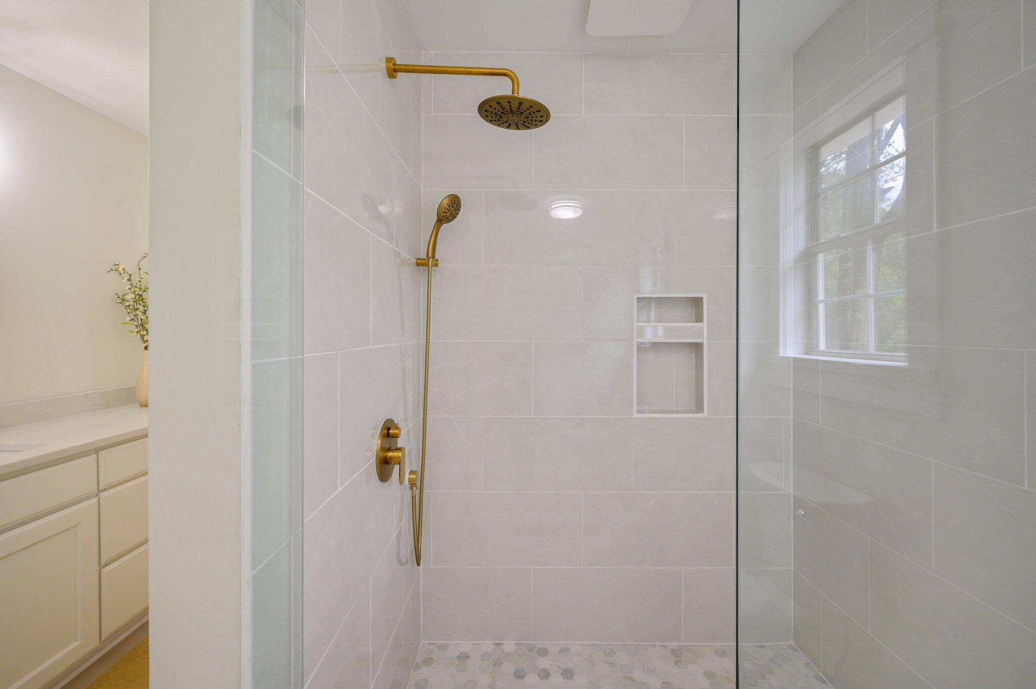 LAUREL HILL - Residential