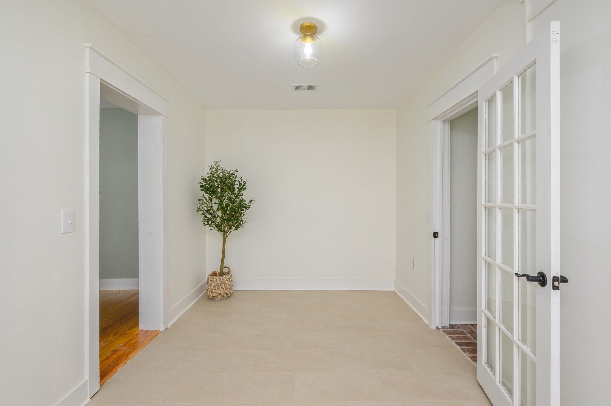 LAUREL HILL - Residential