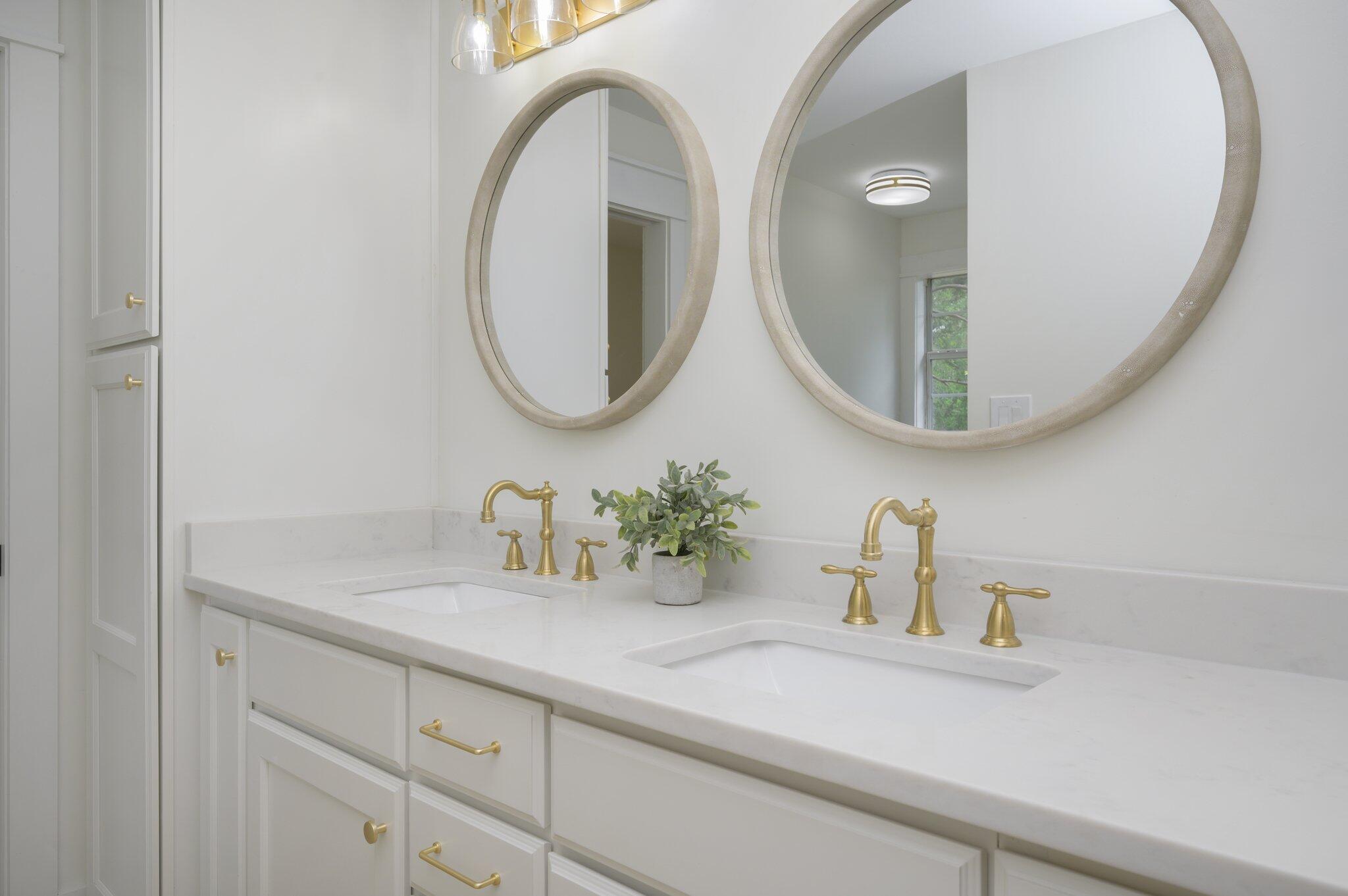 LAUREL HILL - Residential