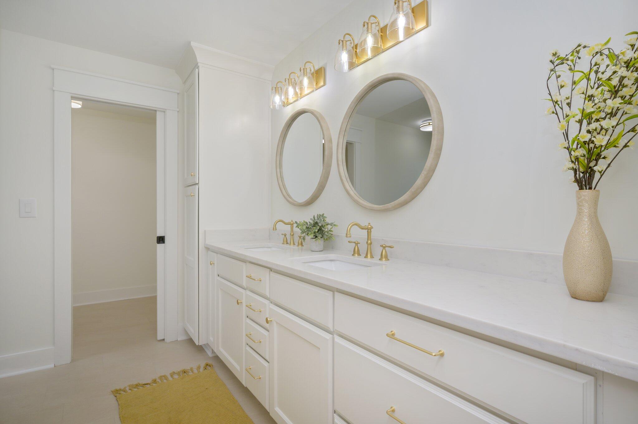 LAUREL HILL - Residential