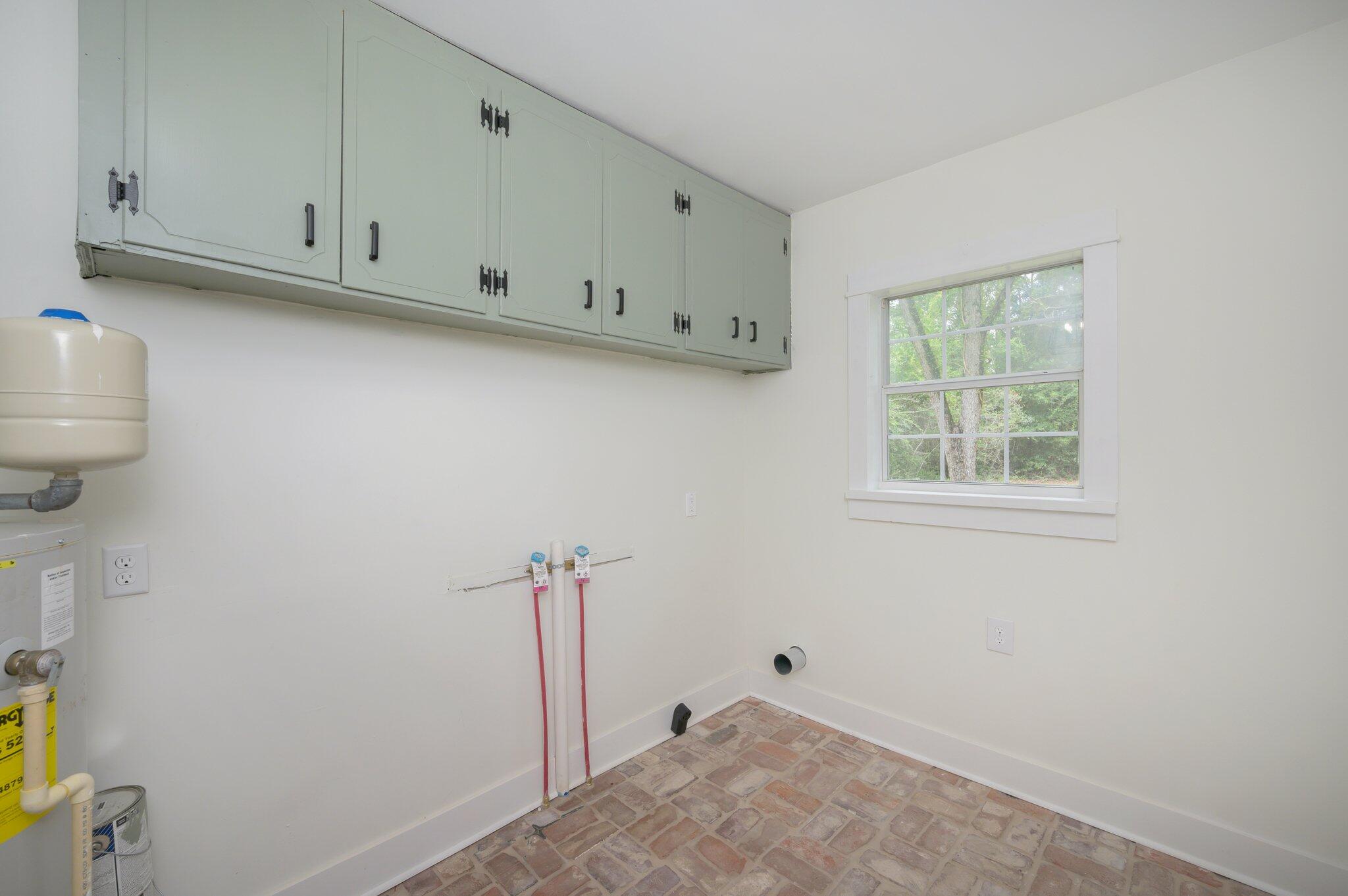 LAUREL HILL - Residential