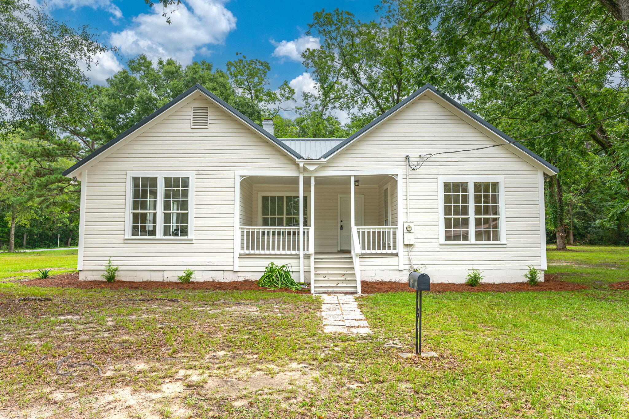 LAUREL HILL - Residential