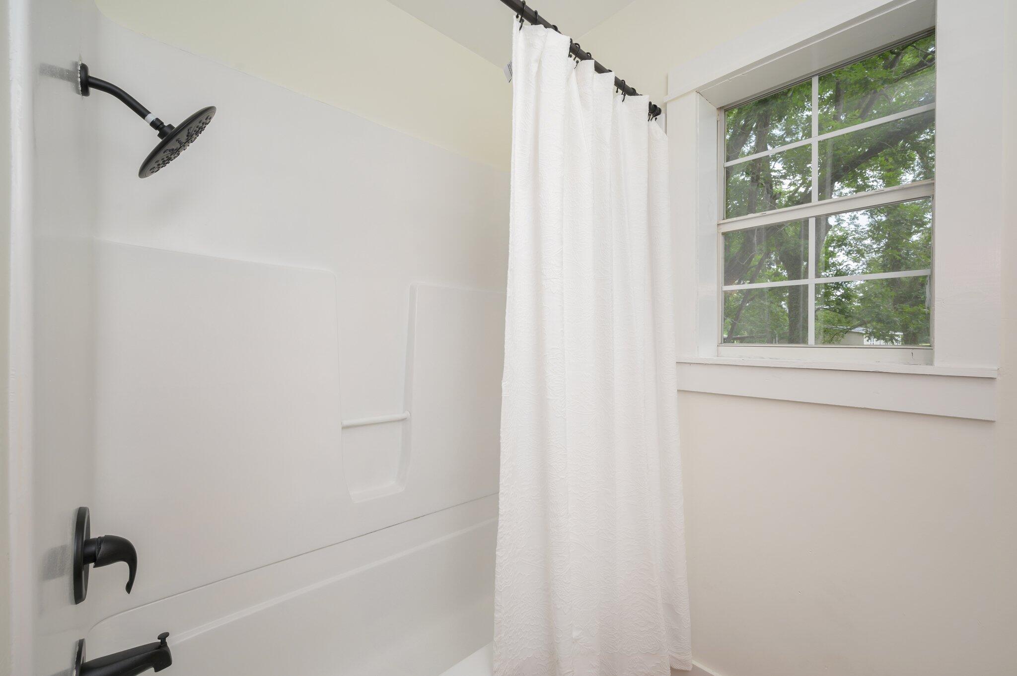 LAUREL HILL - Residential