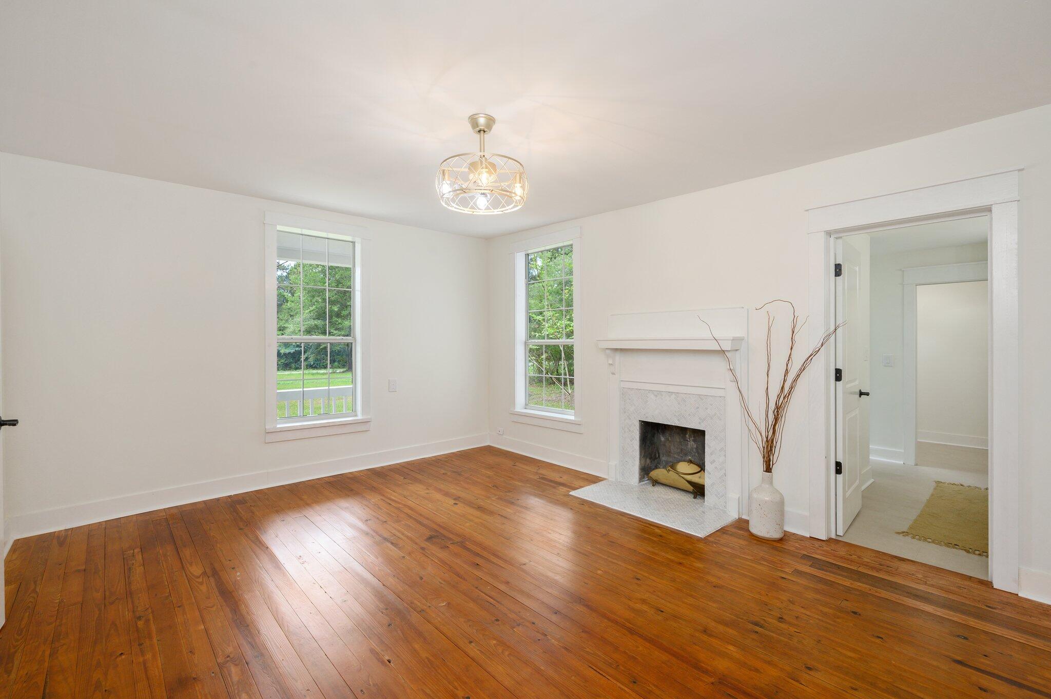 LAUREL HILL - Residential