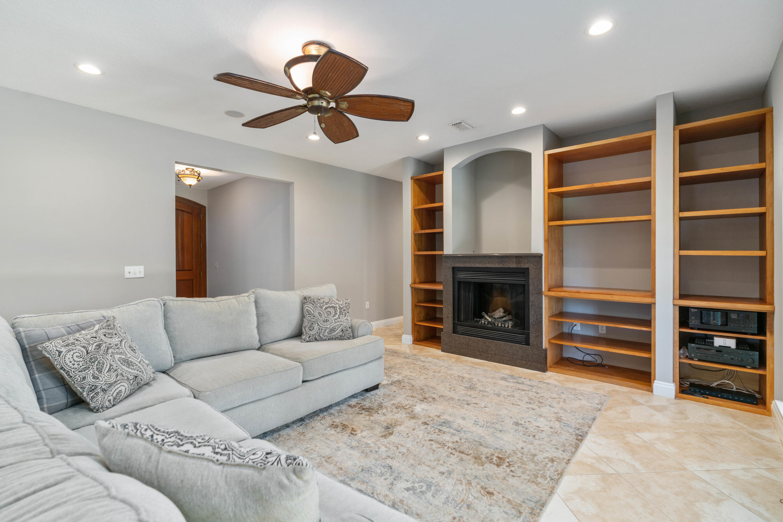 CANO ESTATES - Residential