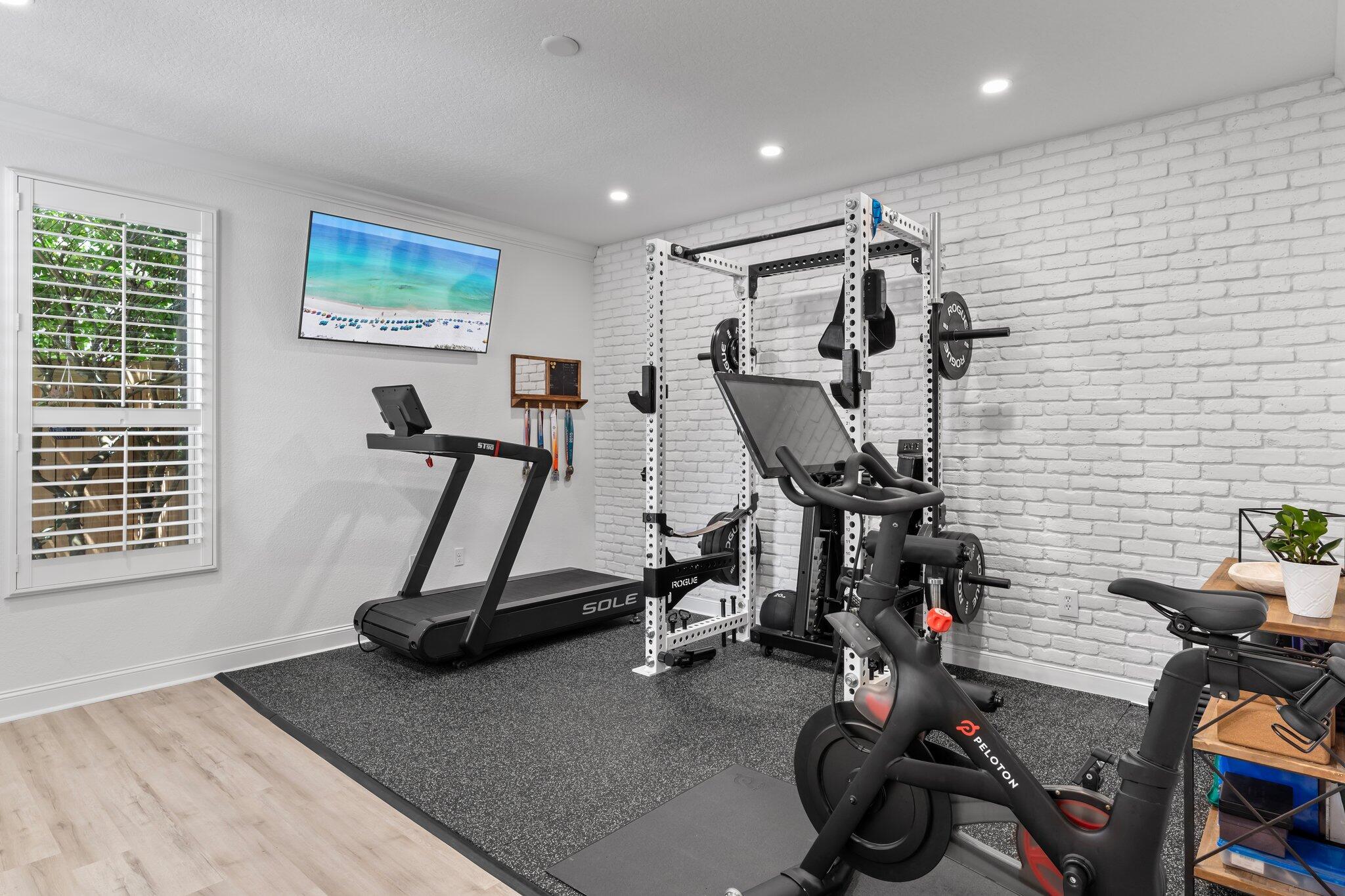 BEACH POINTE - Residential
