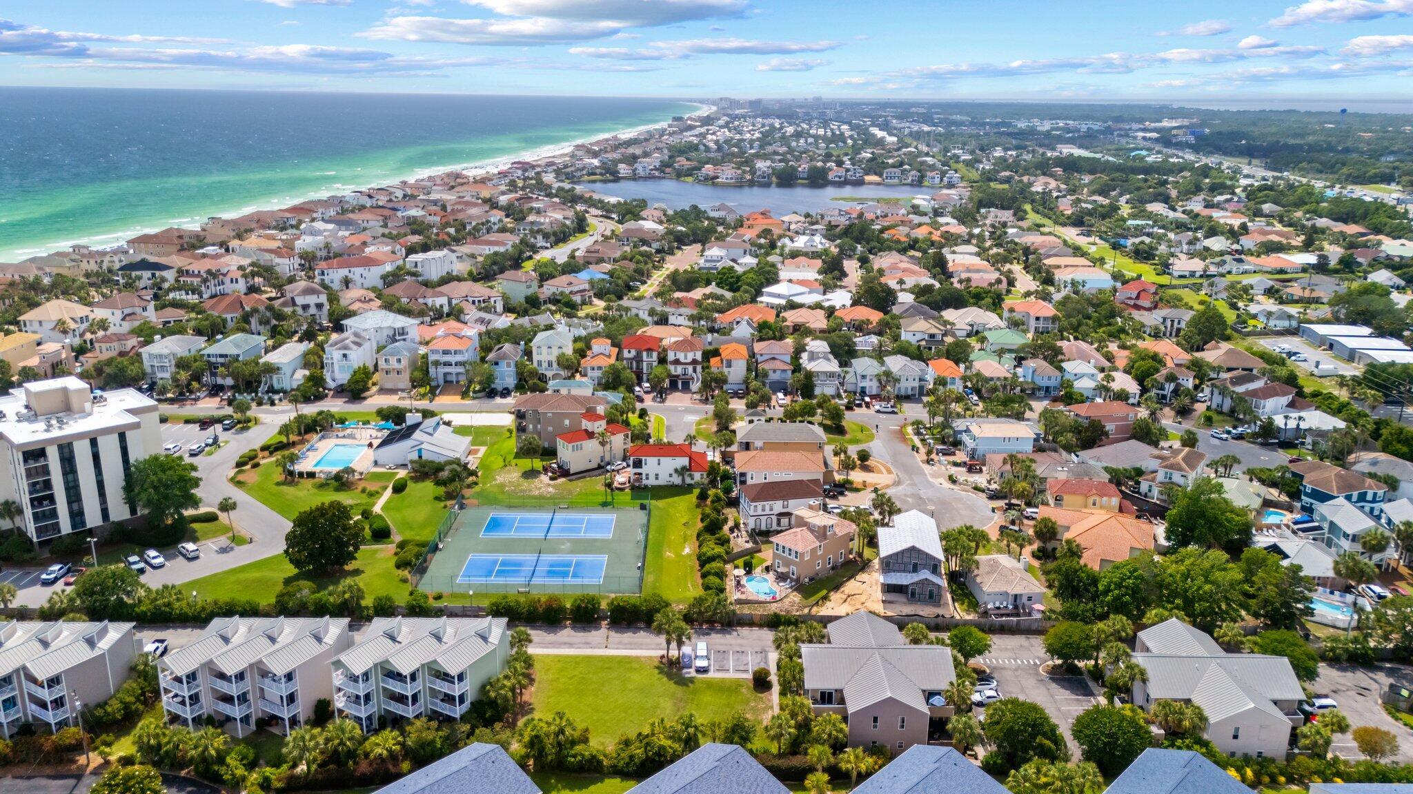 BEACH POINTE - Residential