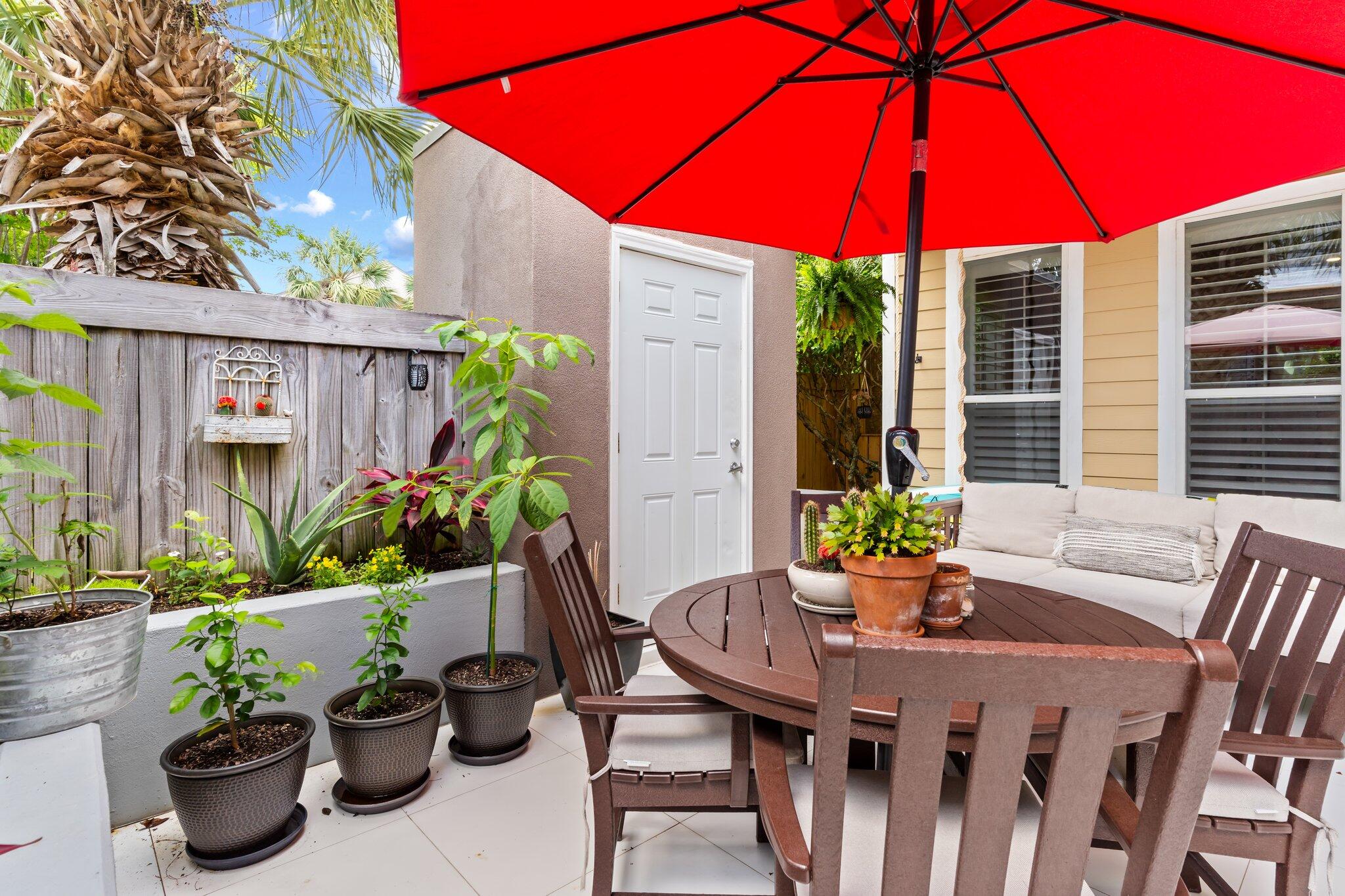 BEACH POINTE - Residential