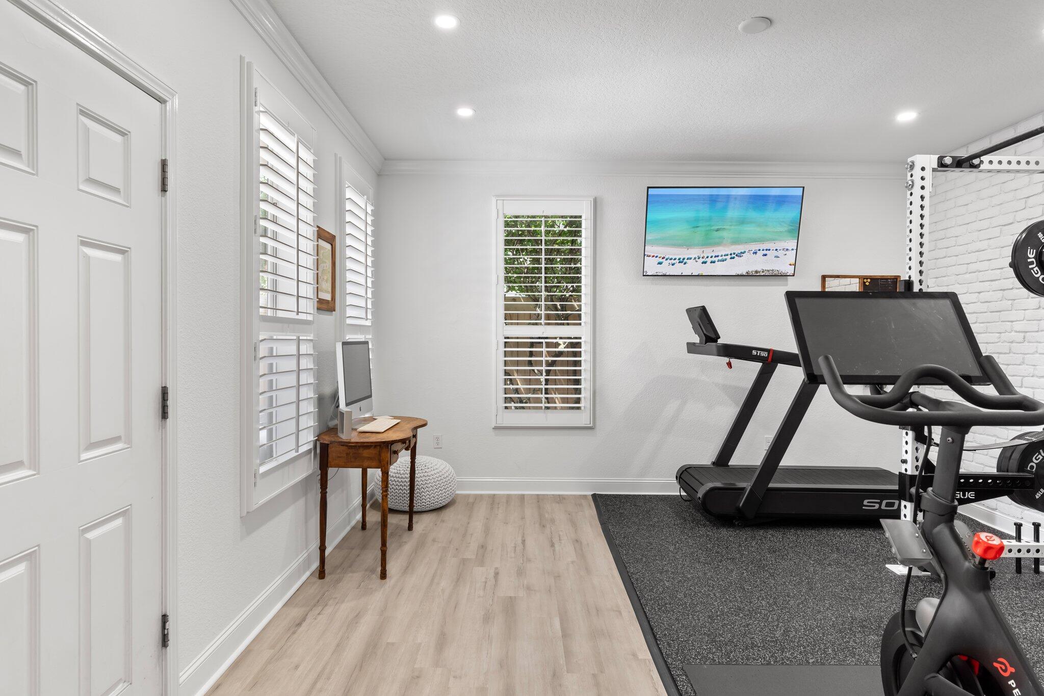 BEACH POINTE - Residential