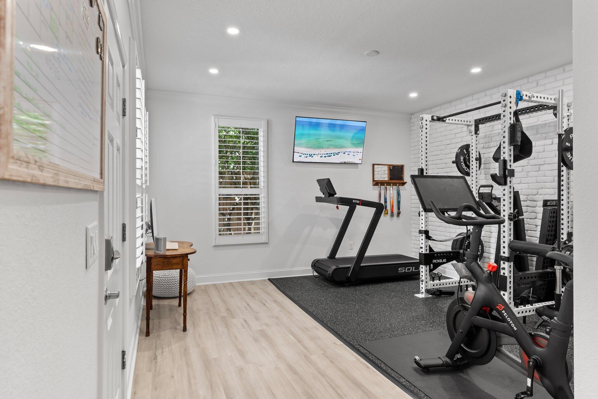 BEACH POINTE - Residential