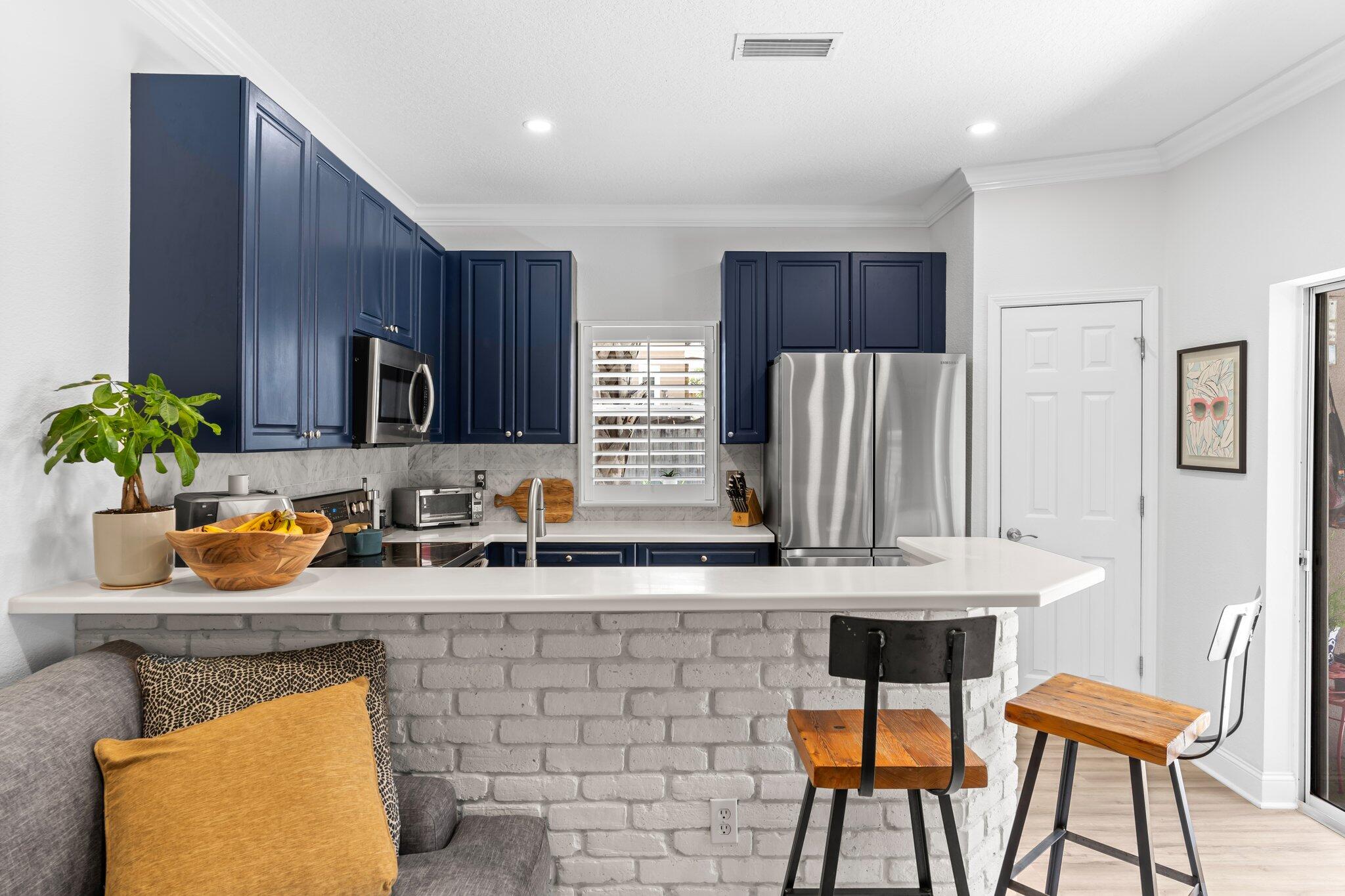 BEACH POINTE - Residential