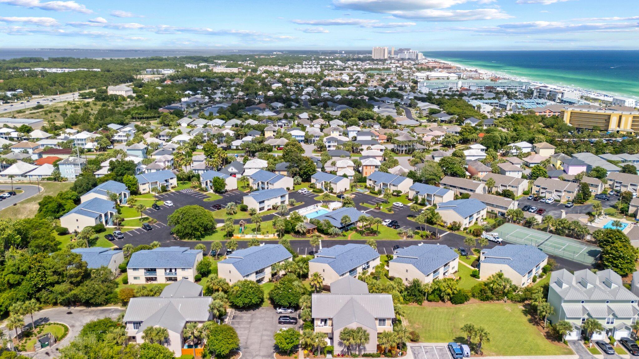 BEACH POINTE - Residential