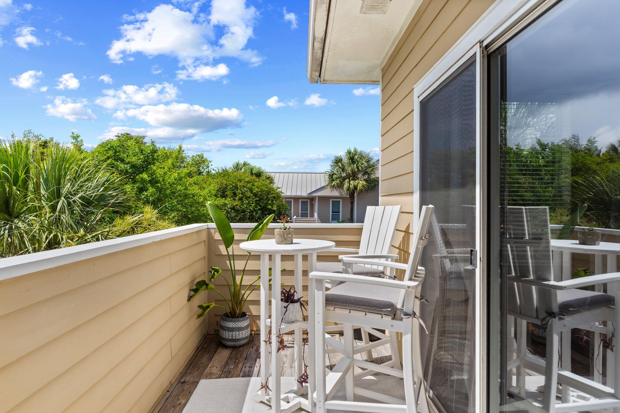BEACH POINTE - Residential