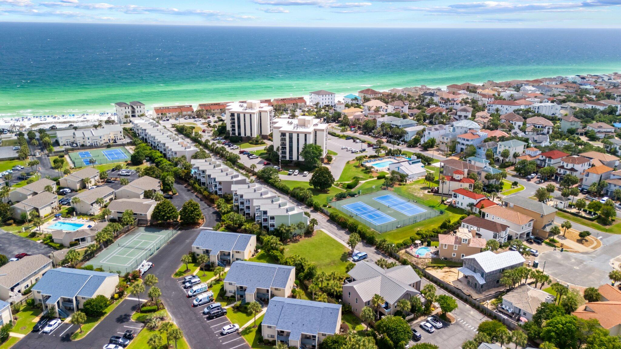 BEACH POINTE - Residential