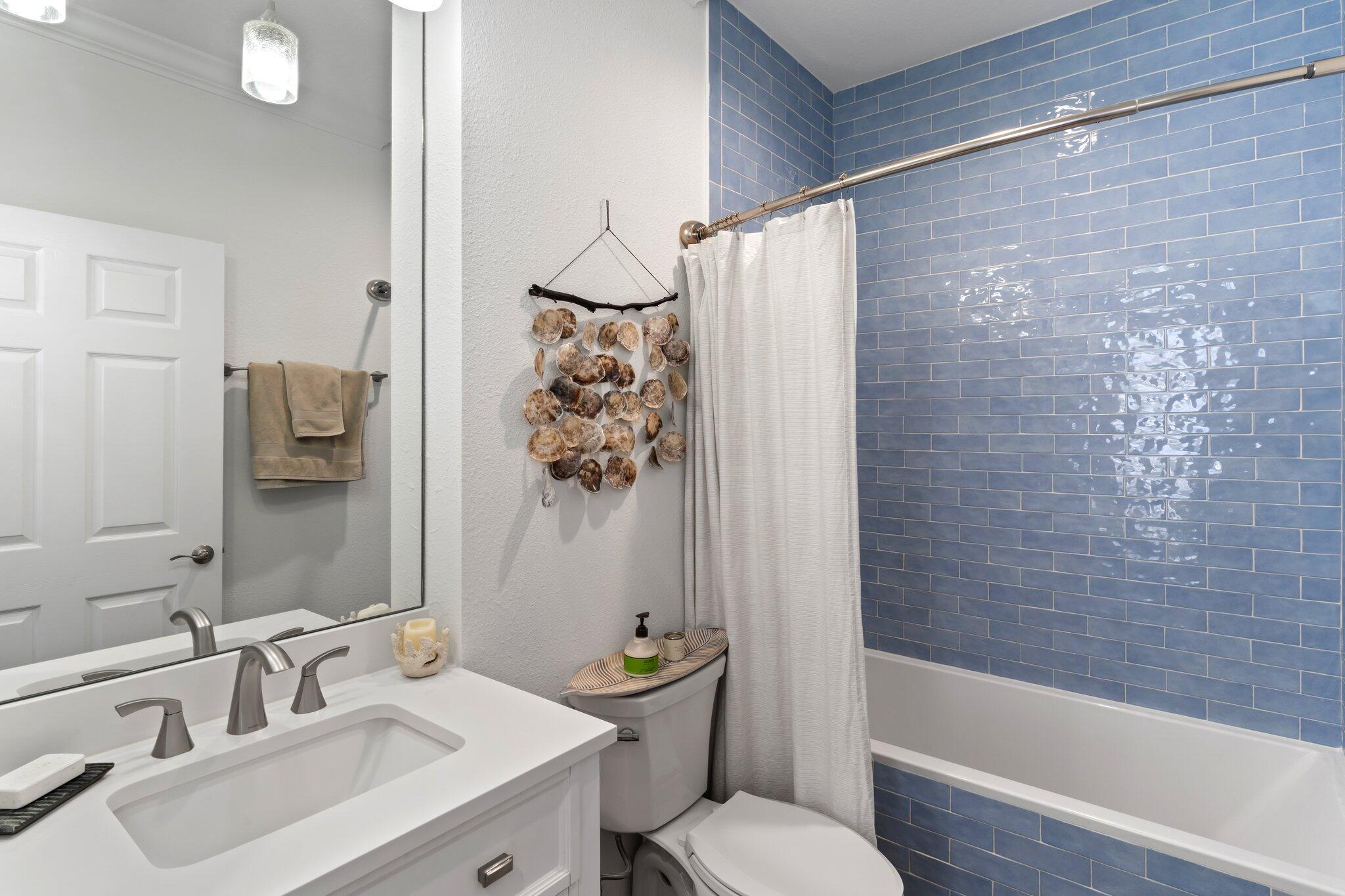 BEACH POINTE - Residential