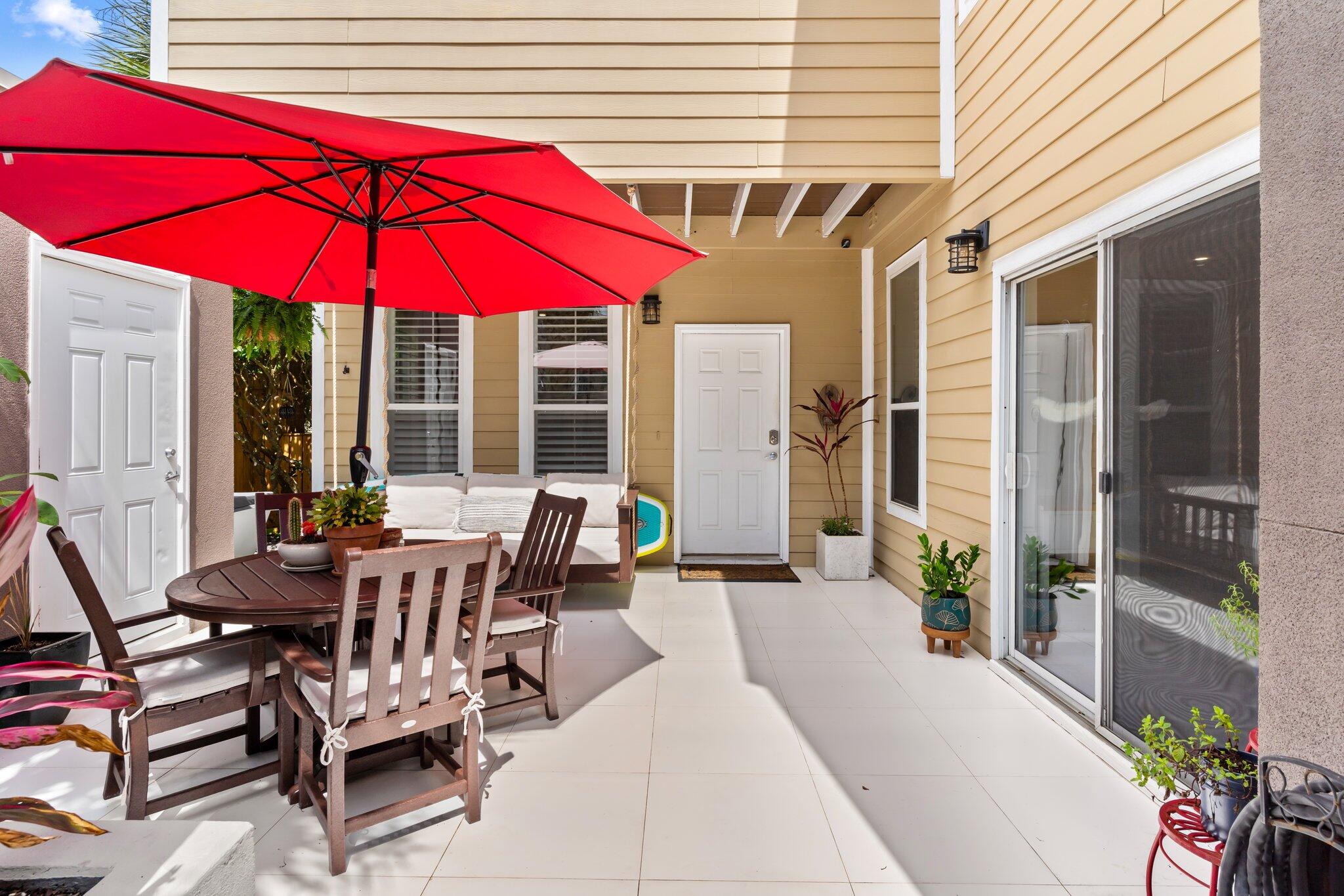 BEACH POINTE - Residential