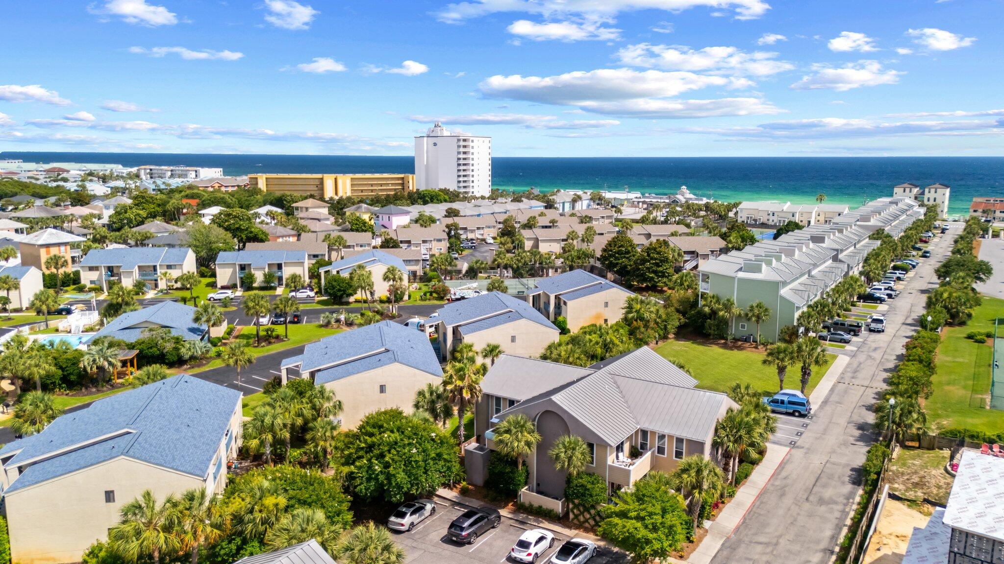 BEACH POINTE - Residential