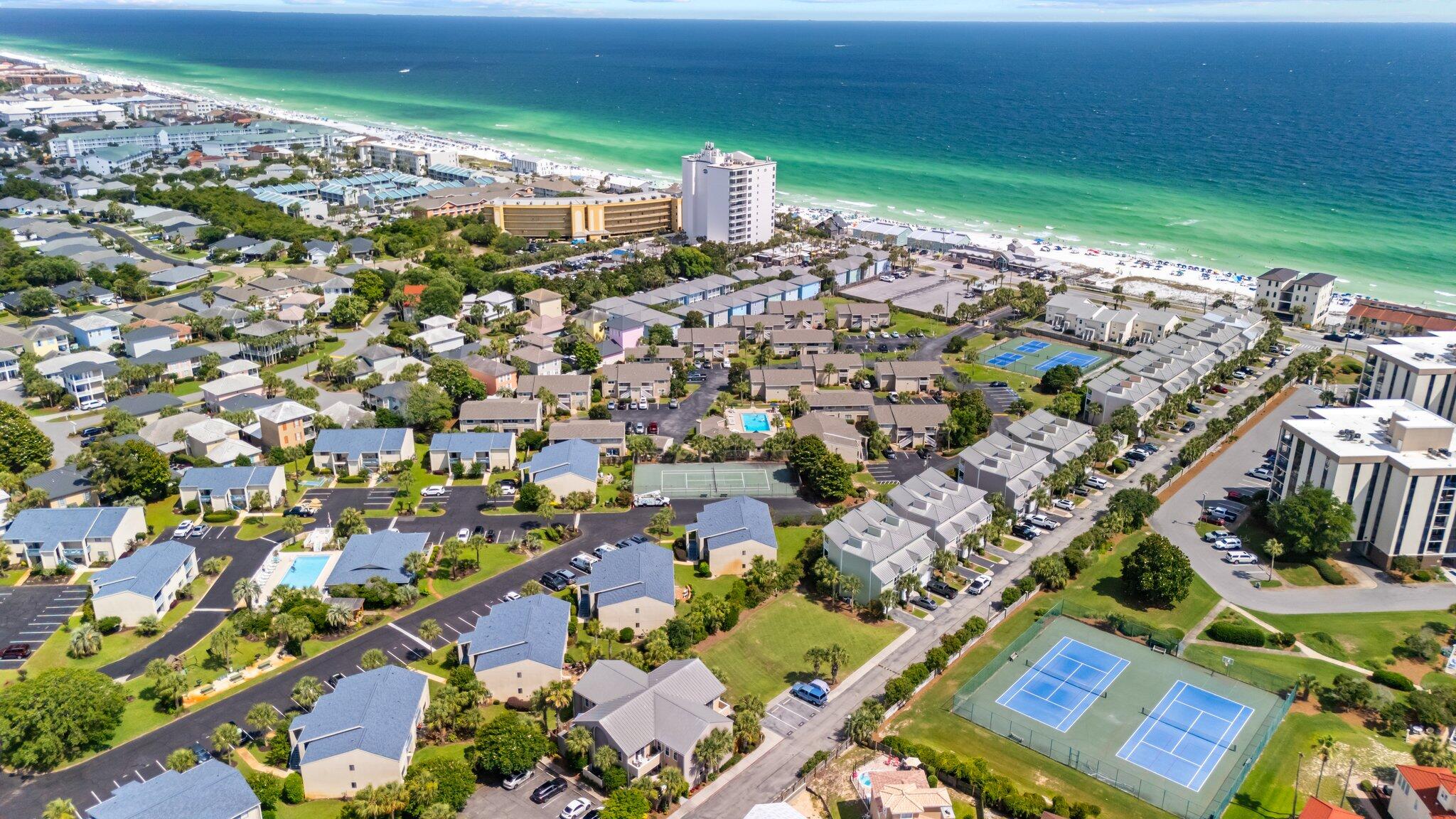 BEACH POINTE - Residential