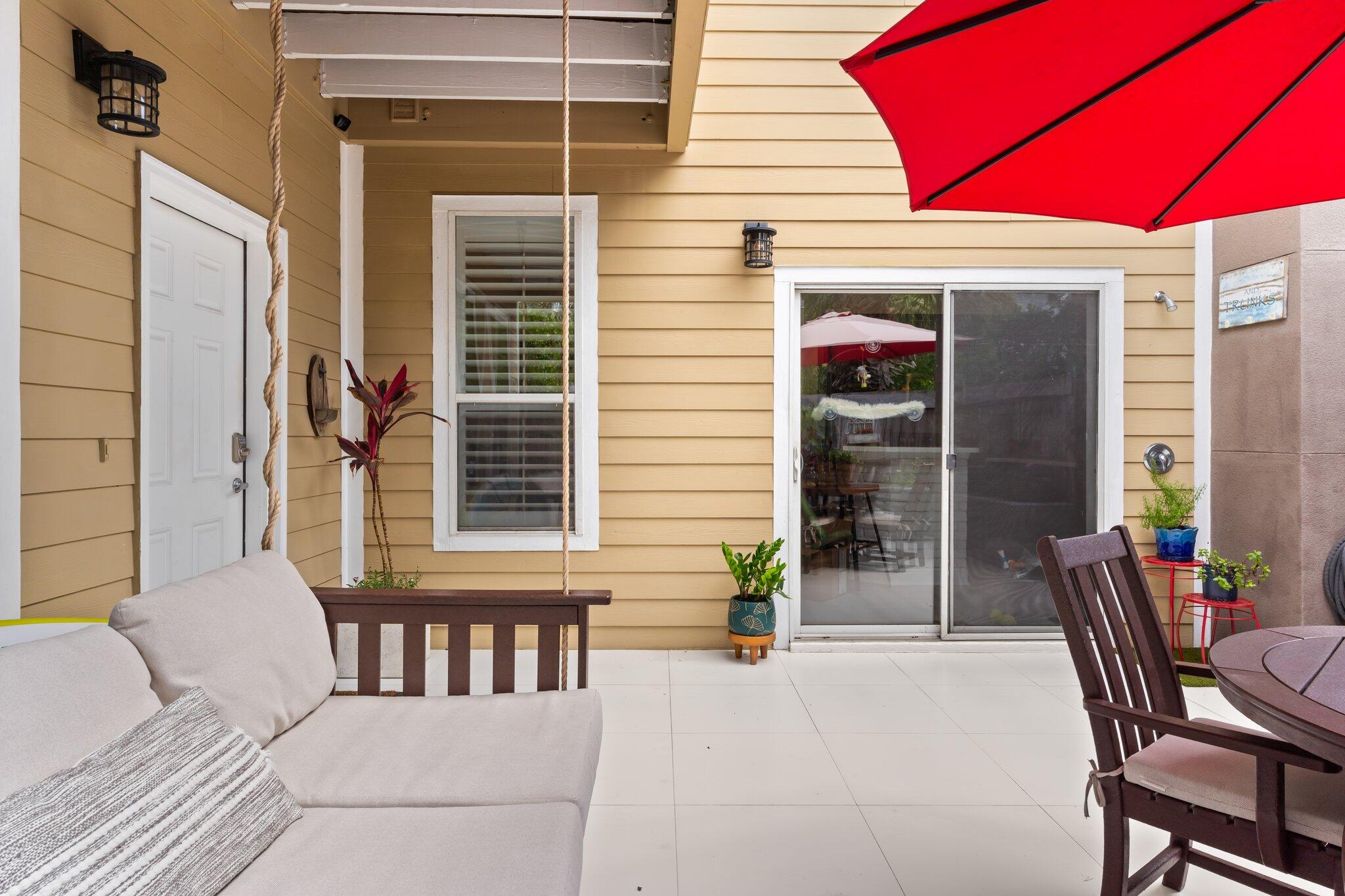 BEACH POINTE - Residential