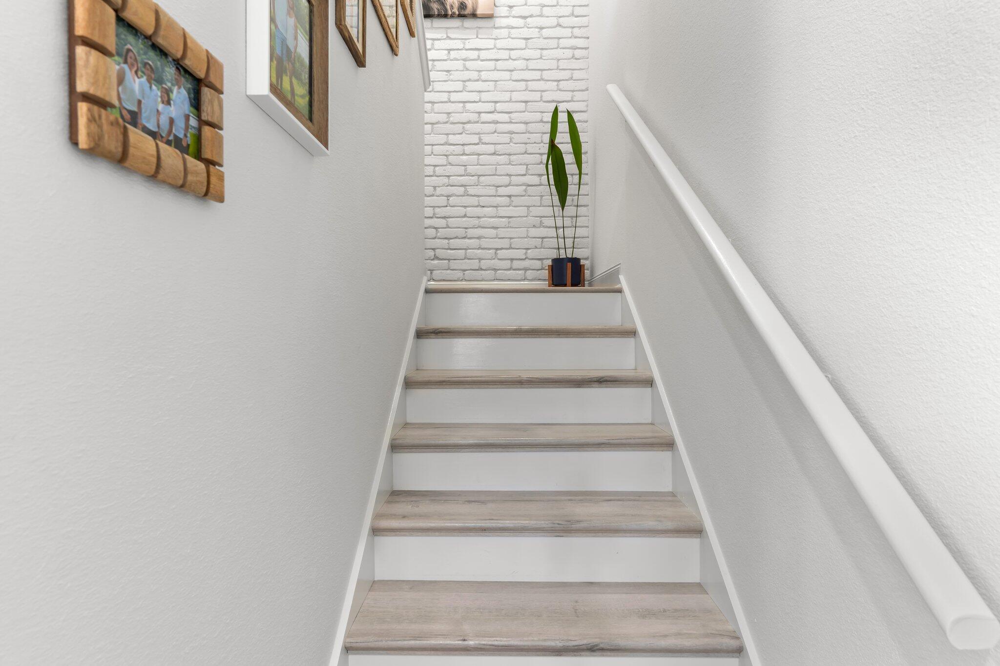 BEACH POINTE - Residential
