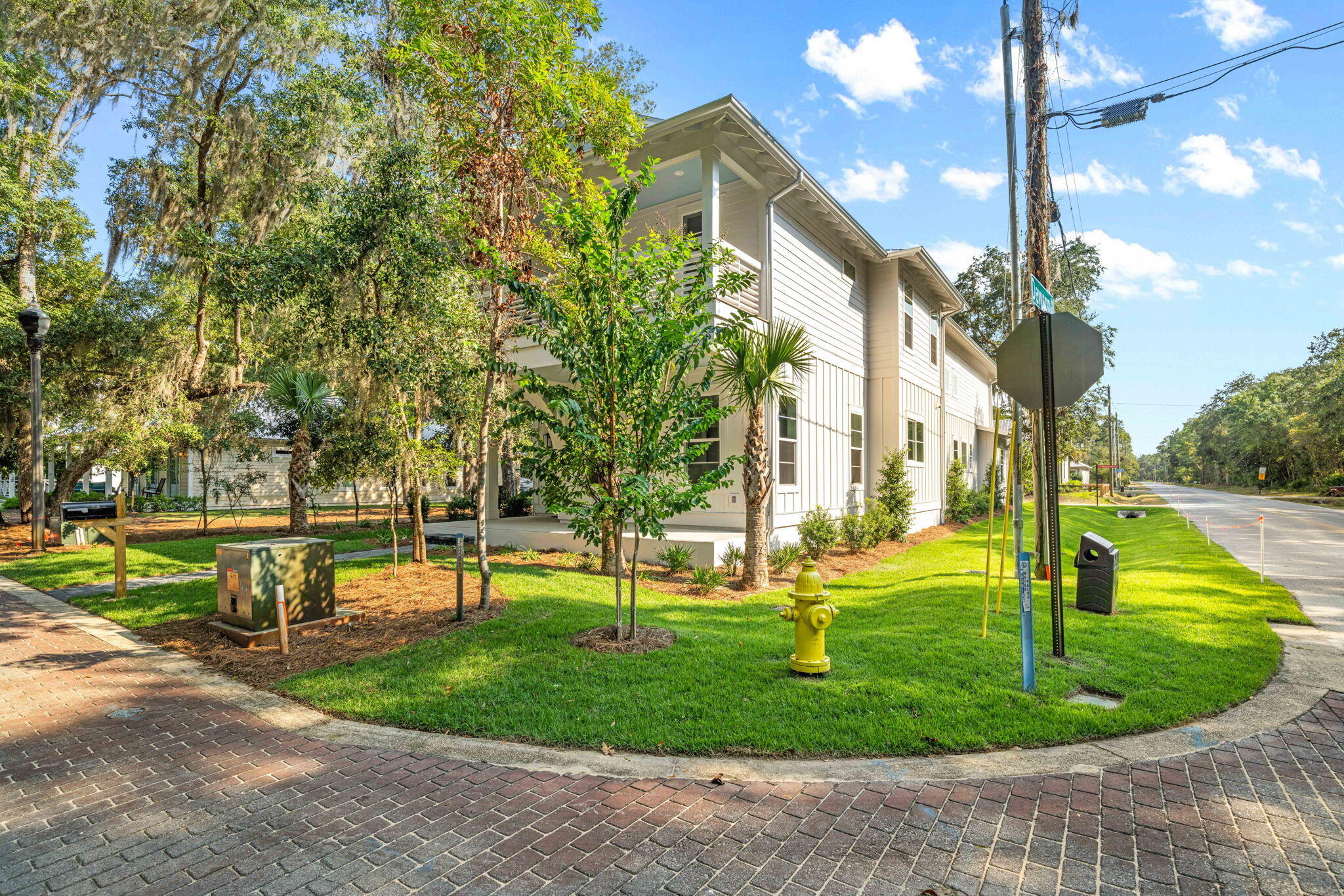 GRAYTON BAYOU - Residential
