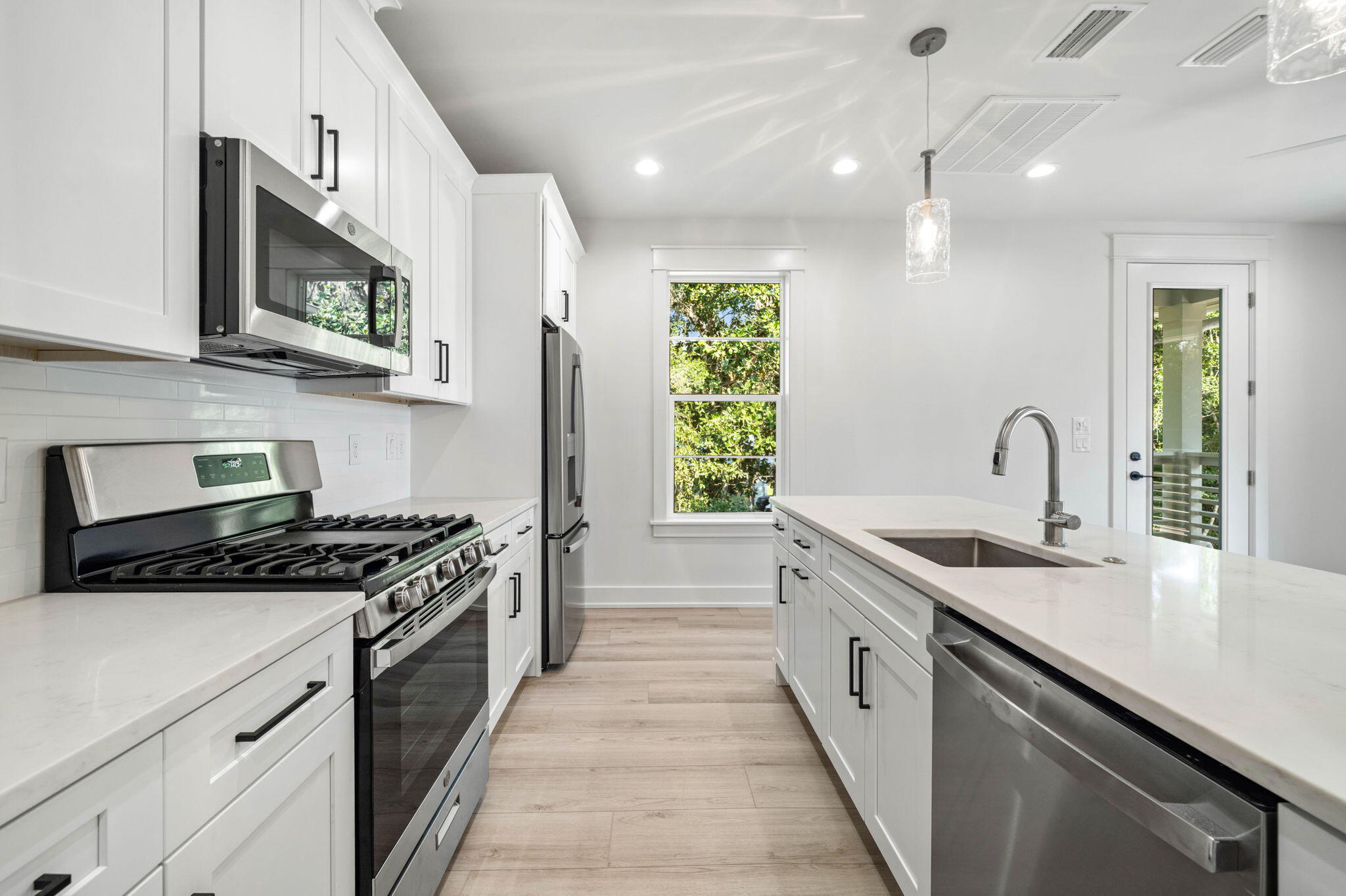 GRAYTON BAYOU - Residential