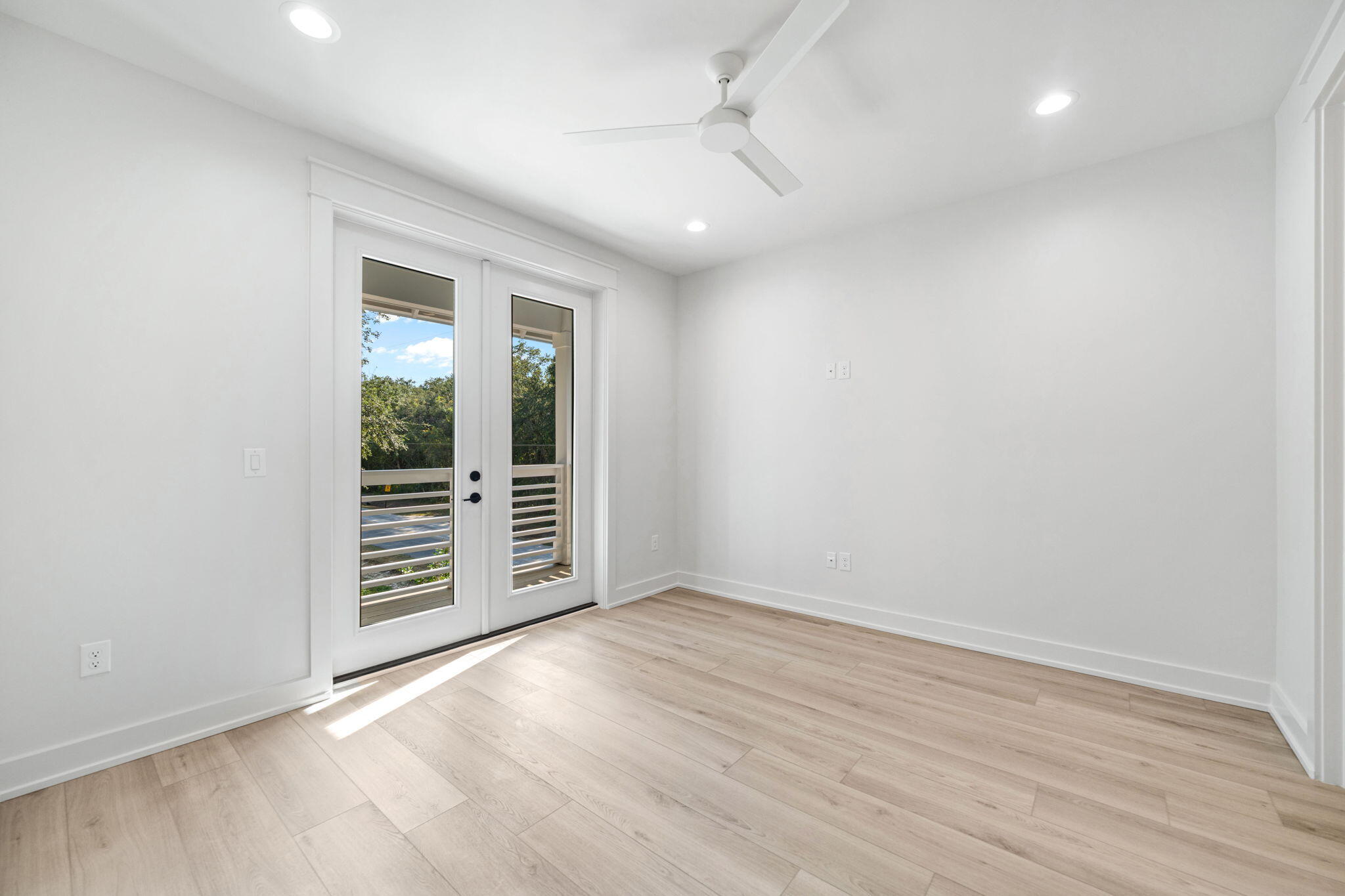 GRAYTON BAYOU - Residential