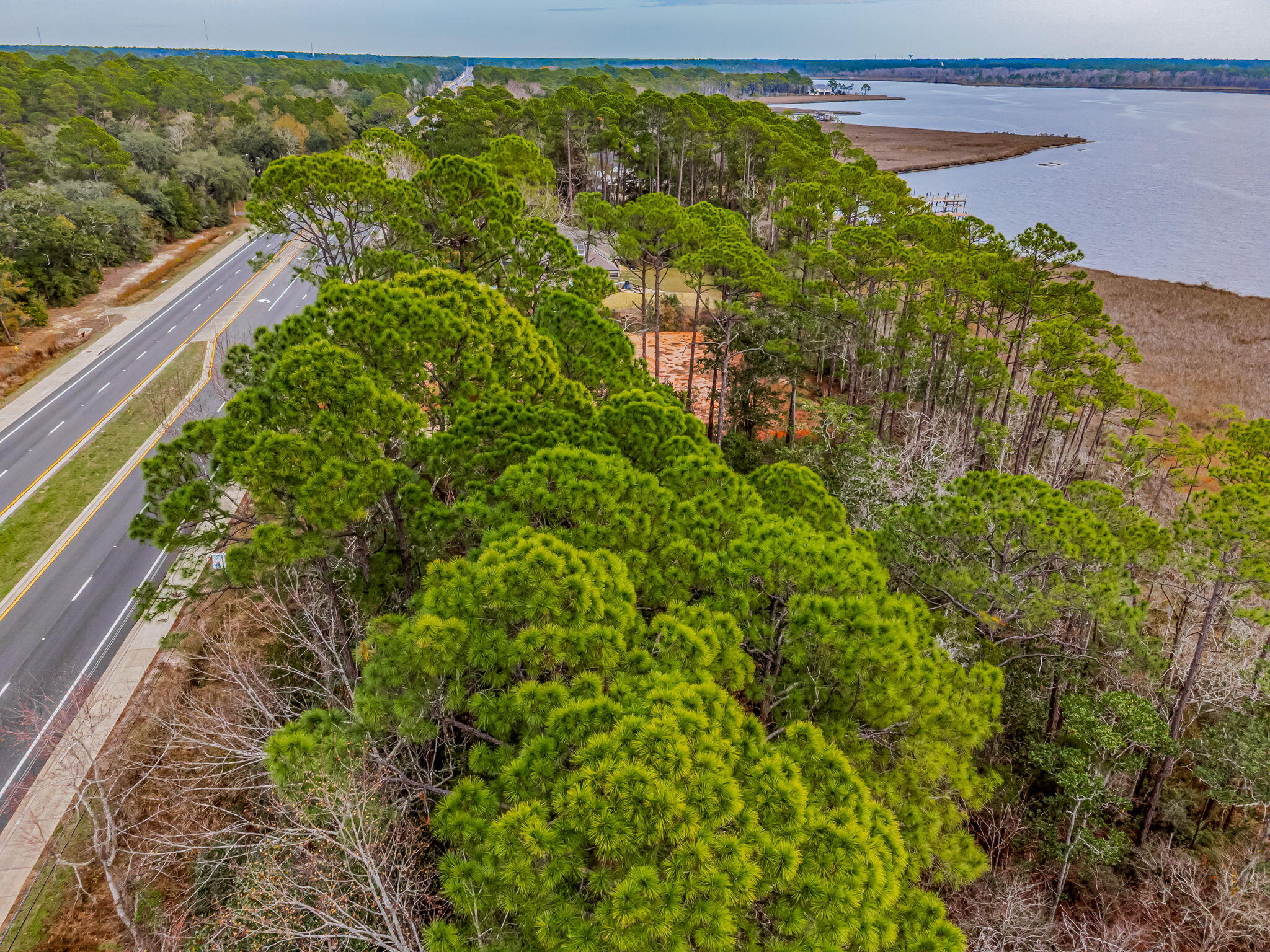 Holley/Navarre - Land