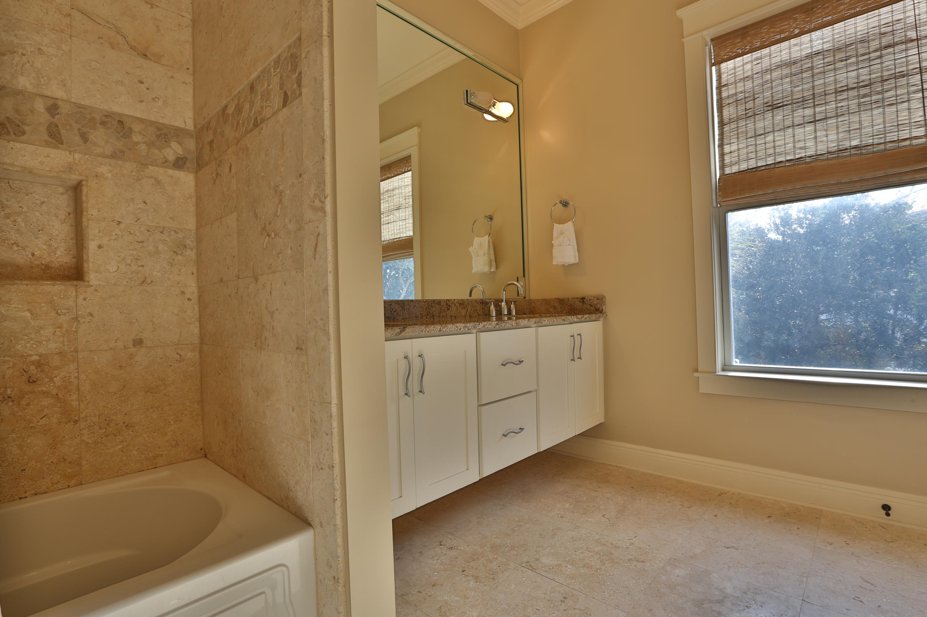 CREEKVIEW - Residential