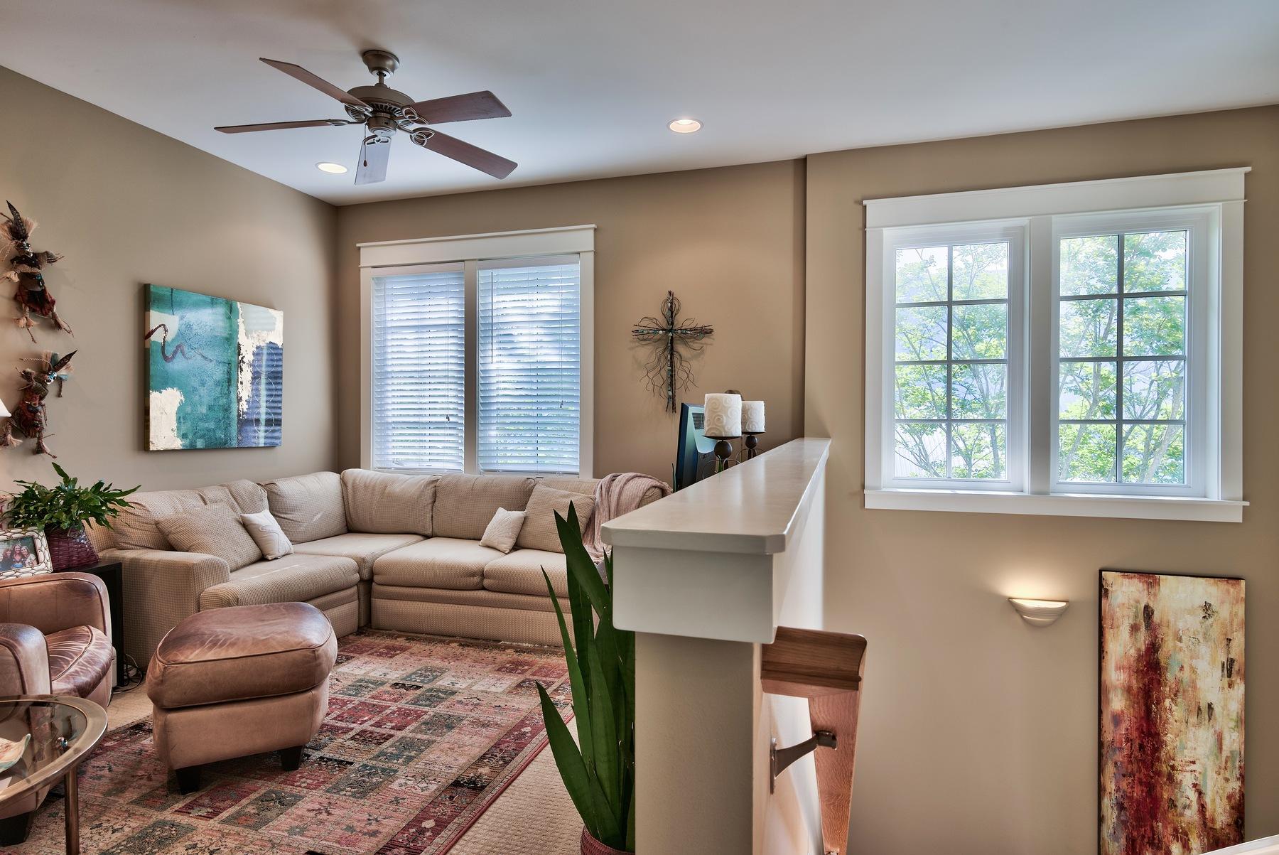 CARSON OAKS - Residential