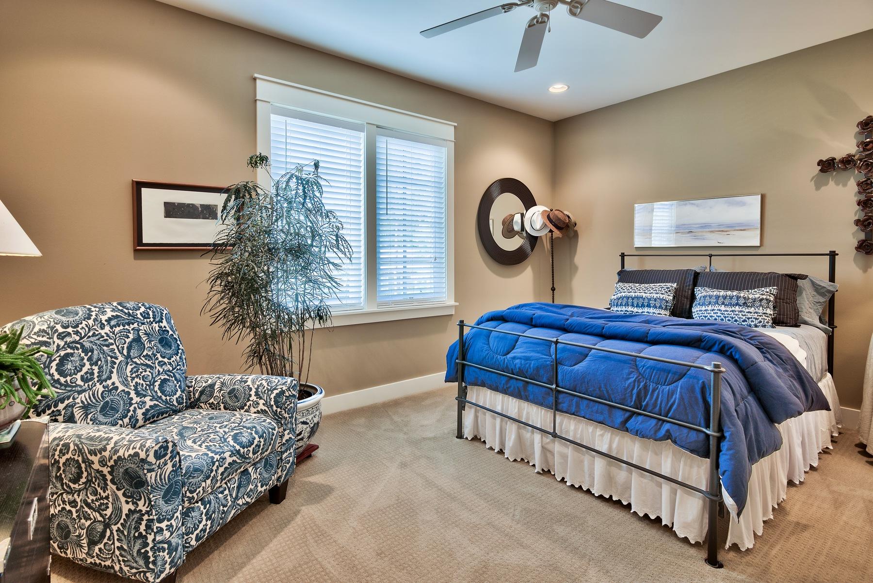 CARSON OAKS - Residential