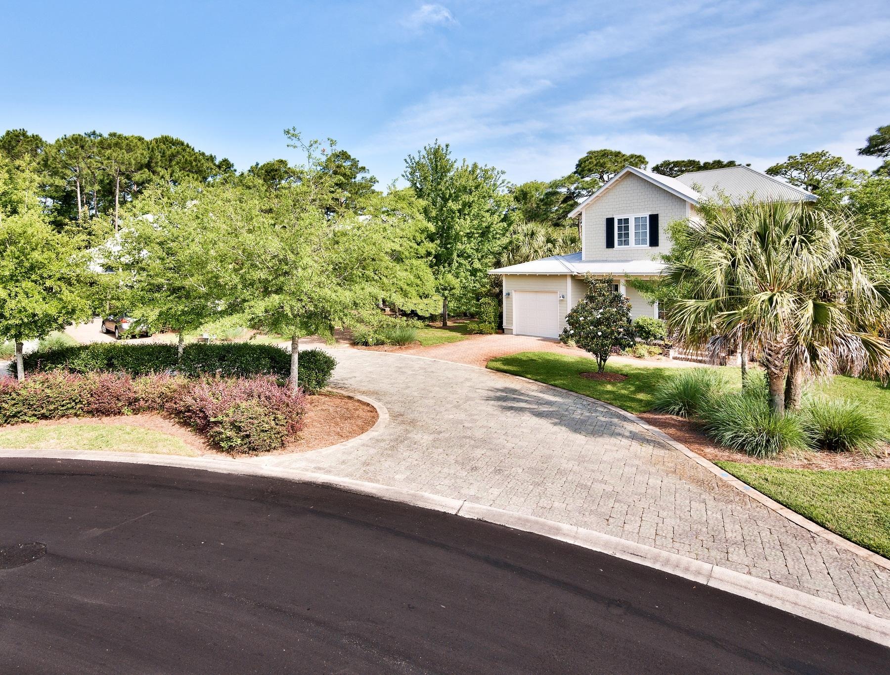 CARSON OAKS - Residential