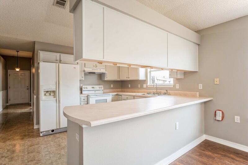 SHADOW LAKES - Residential