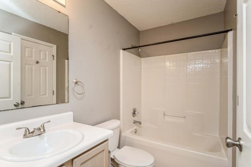 SHADOW LAKES - Residential
