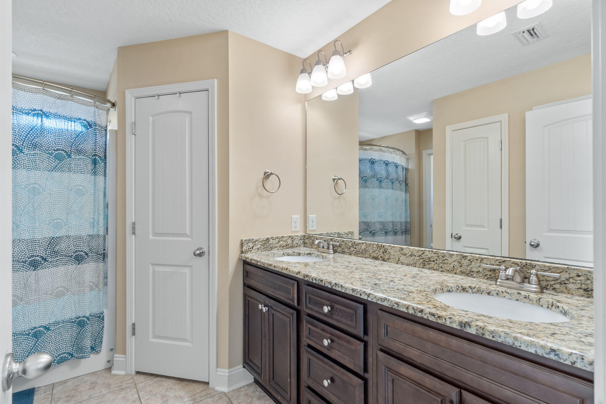 COTTAGES AT EAST RIVER - Residential