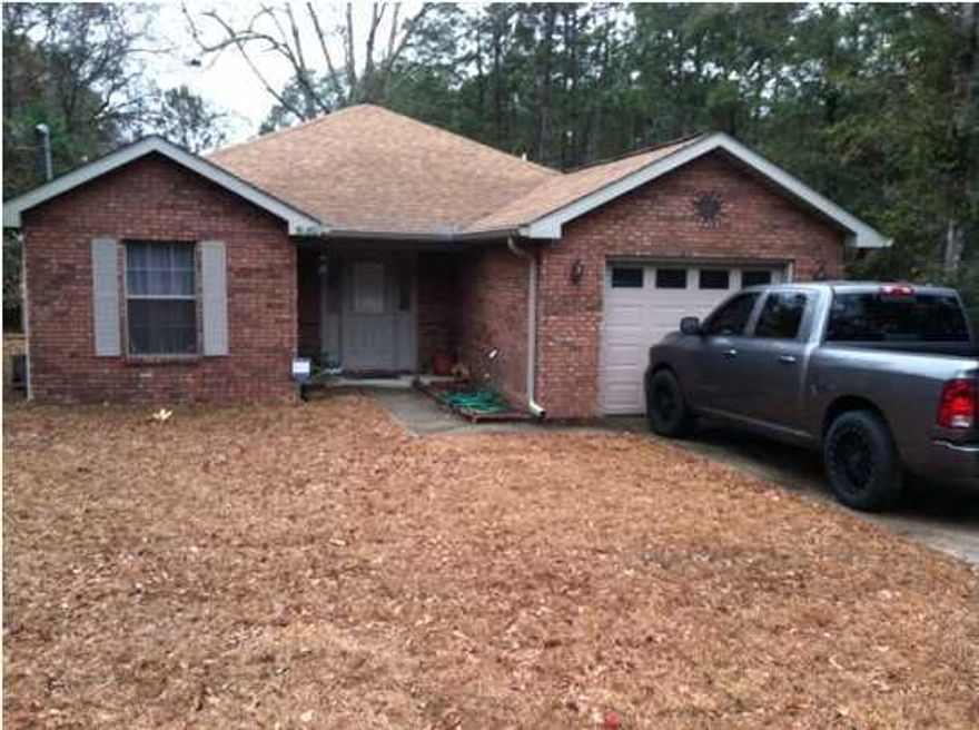 AVAIL: 8/9/19. FLEXIBLE S/D = TO 1 MO. RENT CAN BE MADE IN 2 MO. INSTALLMENTS IF QUALIFIED. PETS ALLOWED UPON OWNERS APPROVAL & W/ A $250-500 NON-REFUNDABLE PET FEE DEPENDING ON TYPE/SIZE/QUANTITY OF PET(S)! All electric! Home features a nice open floorplan w/ cathedral ceilings, inside utility rm & a split bedrm plan for extra privacy. Great master suite w/ trayed ceilings & wood flooring in the bedrm & a jacuzzi tub, double vanity sinks & walk in closet in the bathrm. You have access to your back deck & lg fenced bkyard from the dining area & master bedrm. 1 car garage w/ an auto opener & pull down stairs/attic storage. Home also features a security system (monthly monitoring would be Tenants responsibility if wish to use).