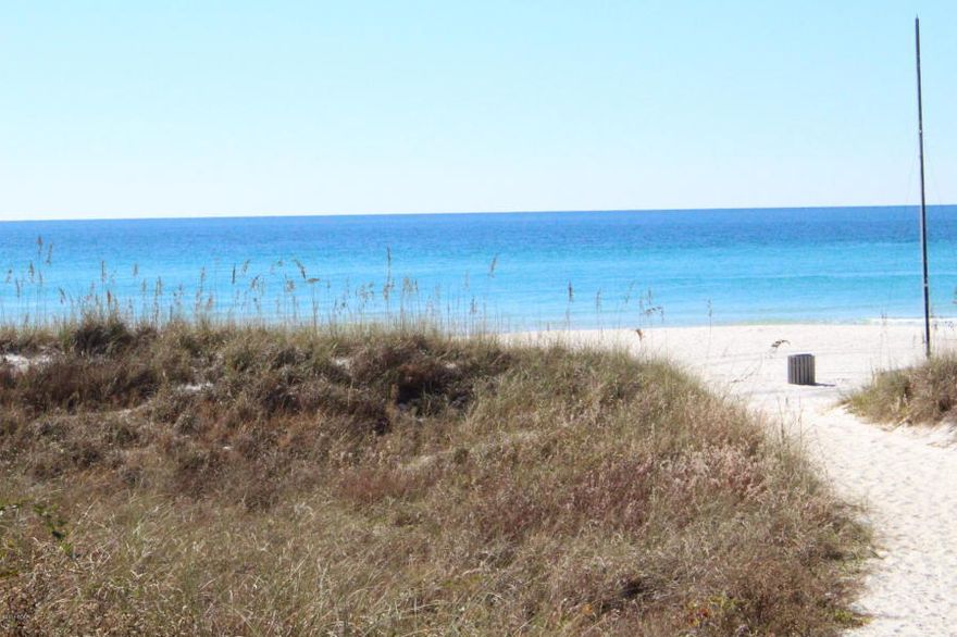 Laguna beach build lot only 1.5 blocks to Beach. Wow! Building lots in Laguna Beach are becoming a rare find. Only blocks to the local beach grocery store, gift shop and my favorite Thomas Donuts. This is a nice location only a few minutes to Pier Park going east and only a few minutes to Carillon Beach & 30A going west. Don't let this lot get away.