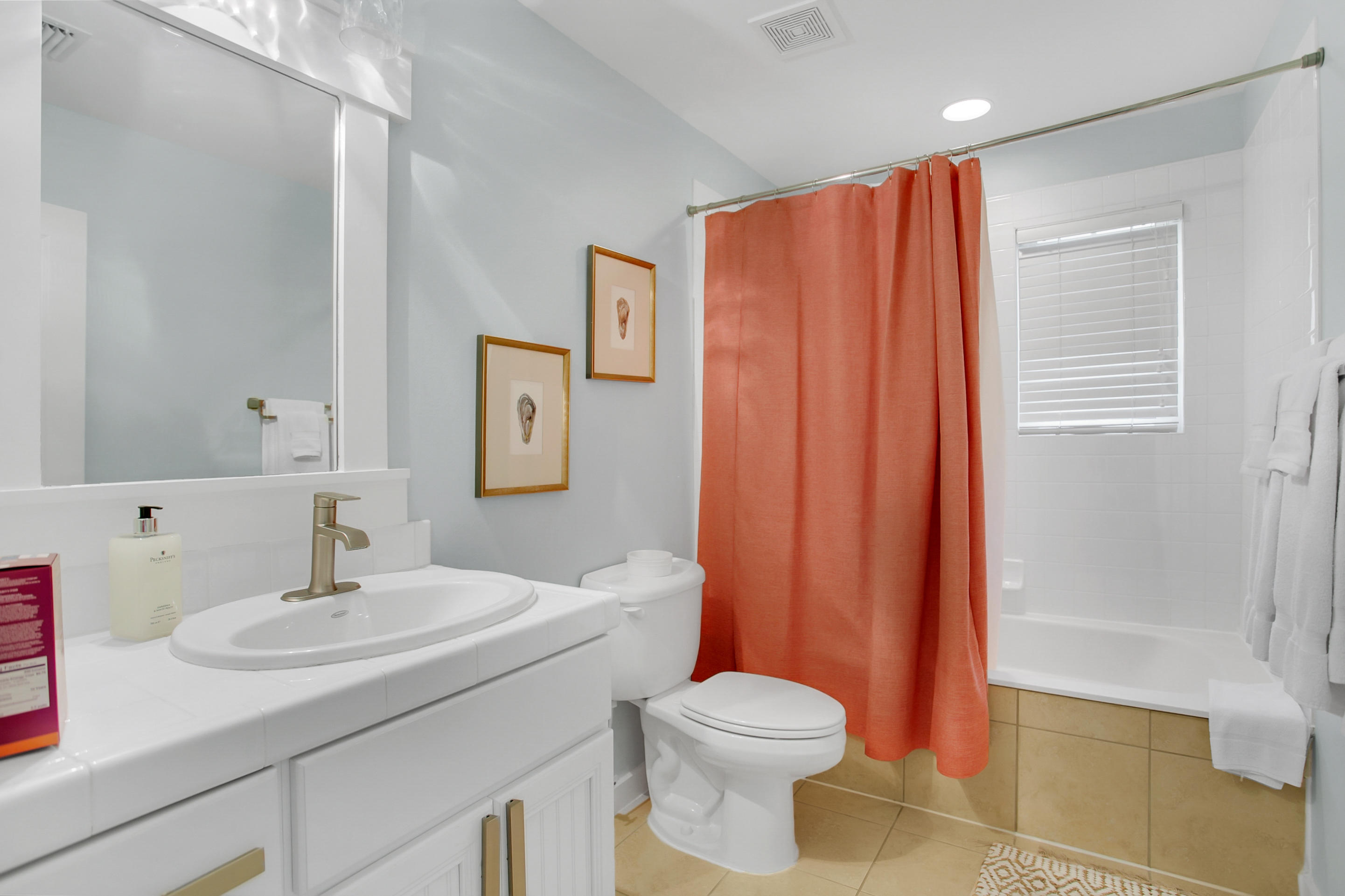 LAUREL GROVE - Residential