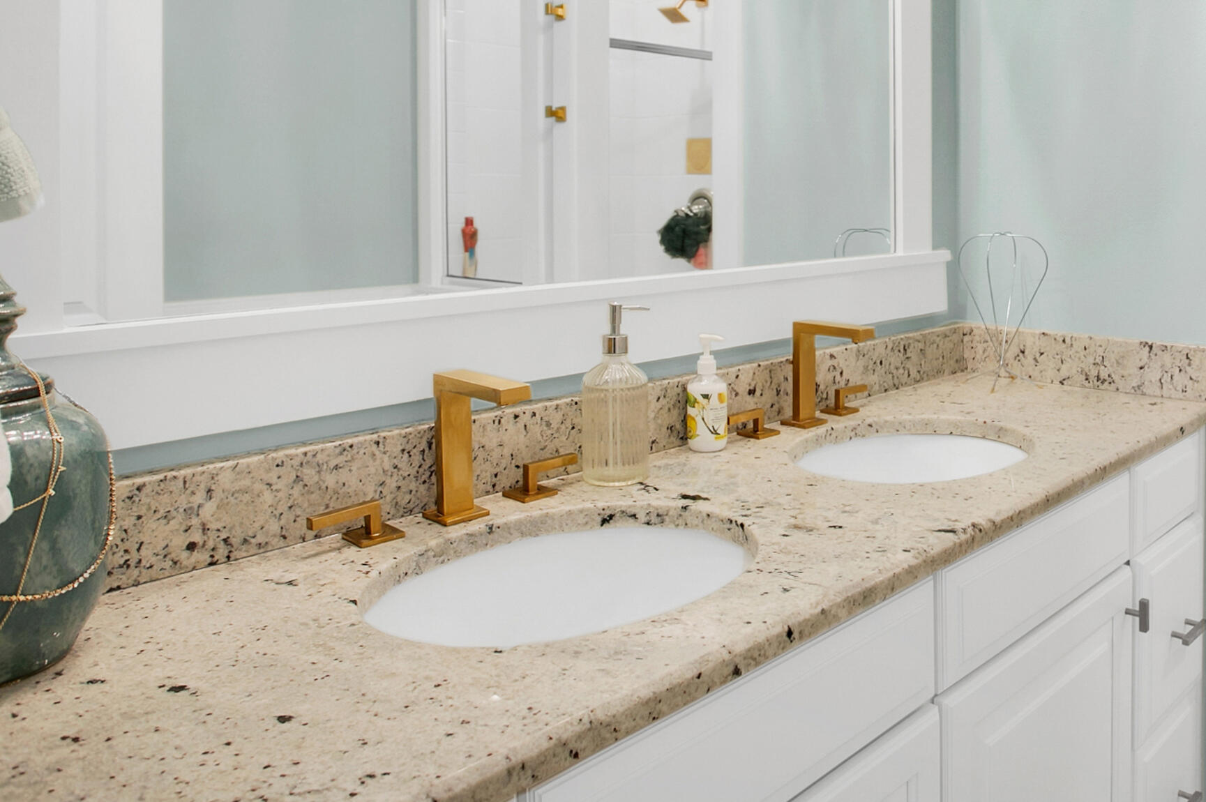 LAUREL GROVE - Residential