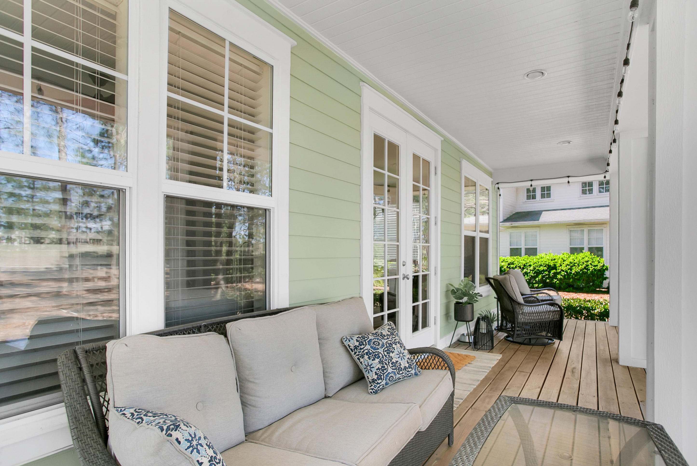 LAUREL GROVE - Residential