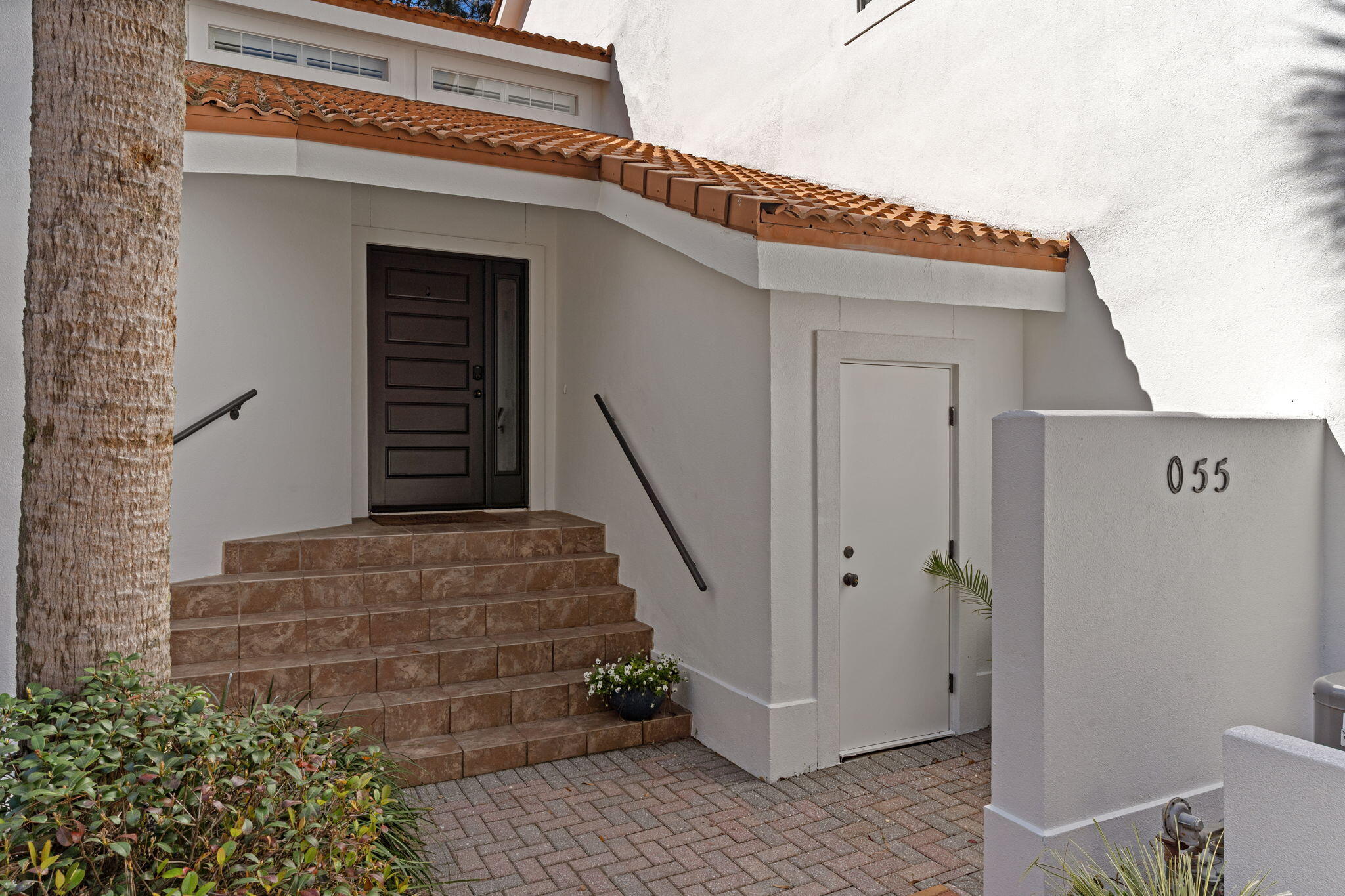 VANTAGE POINTE - Residential