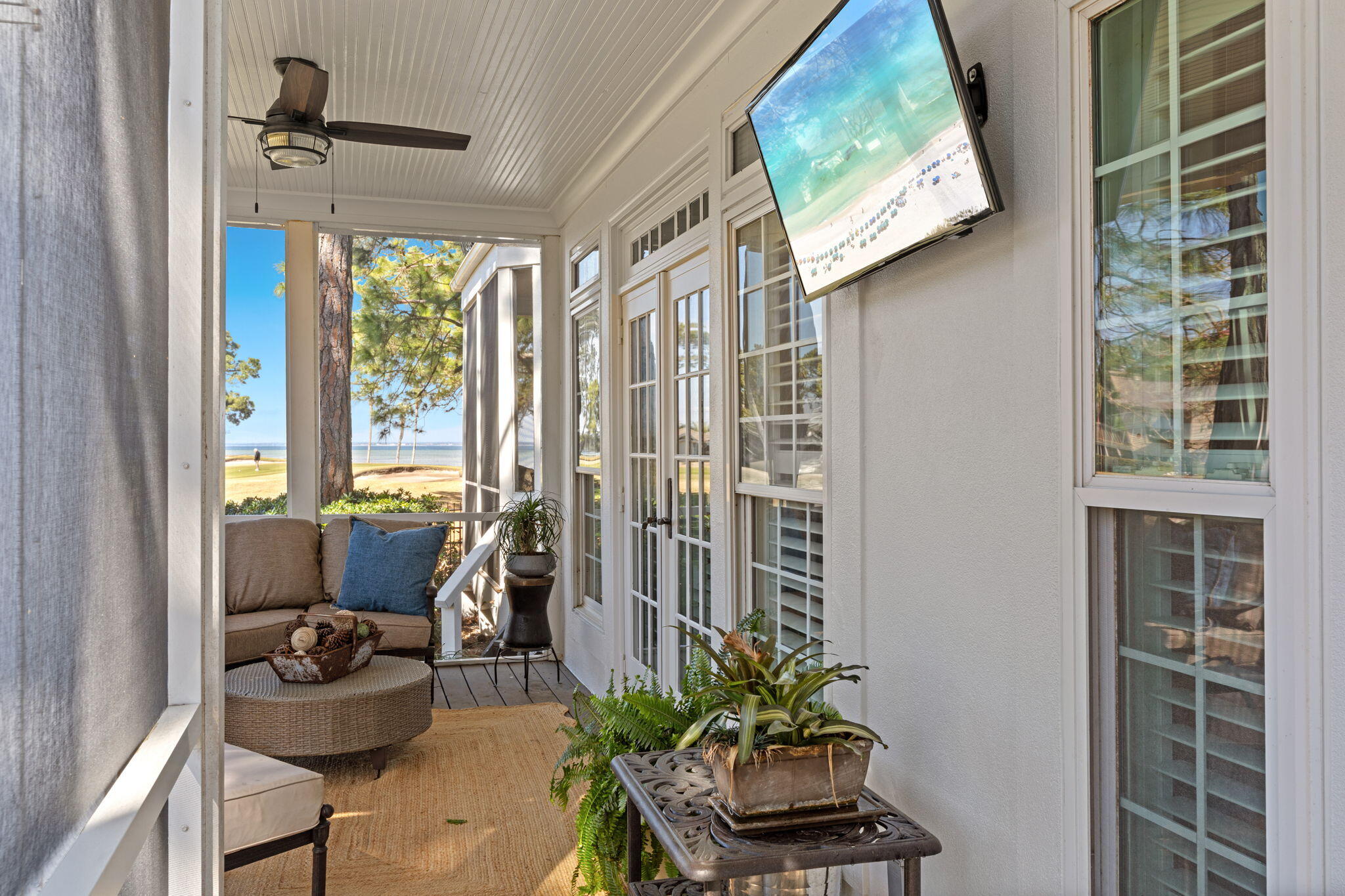 VANTAGE POINTE - Residential