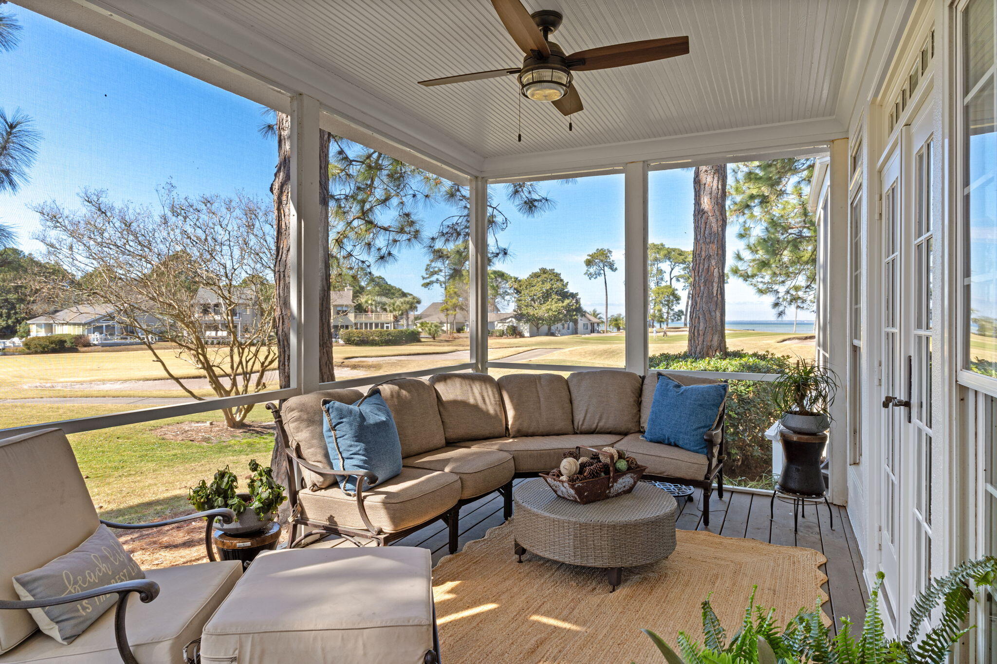 VANTAGE POINTE - Residential