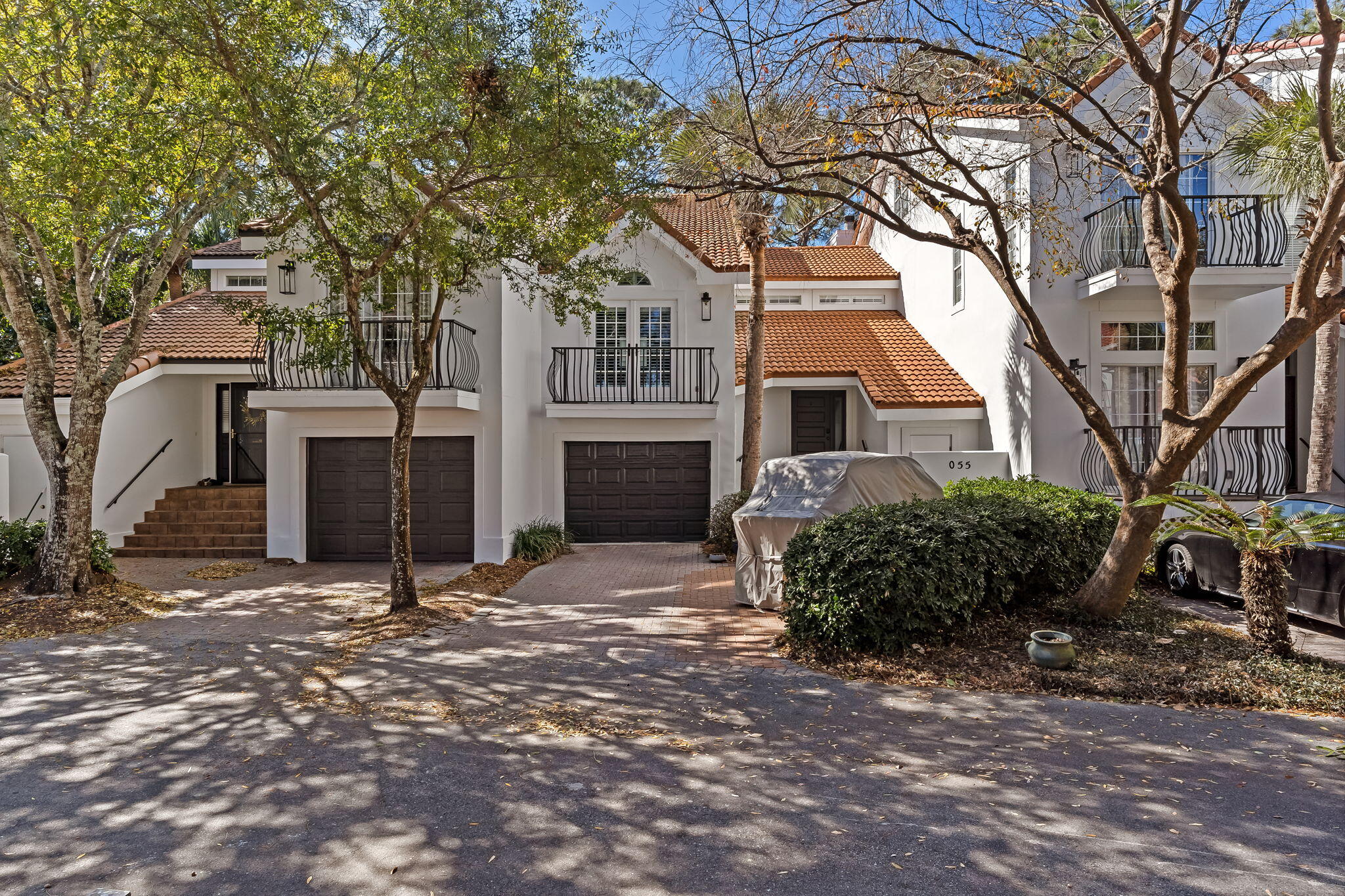 VANTAGE POINTE - Residential