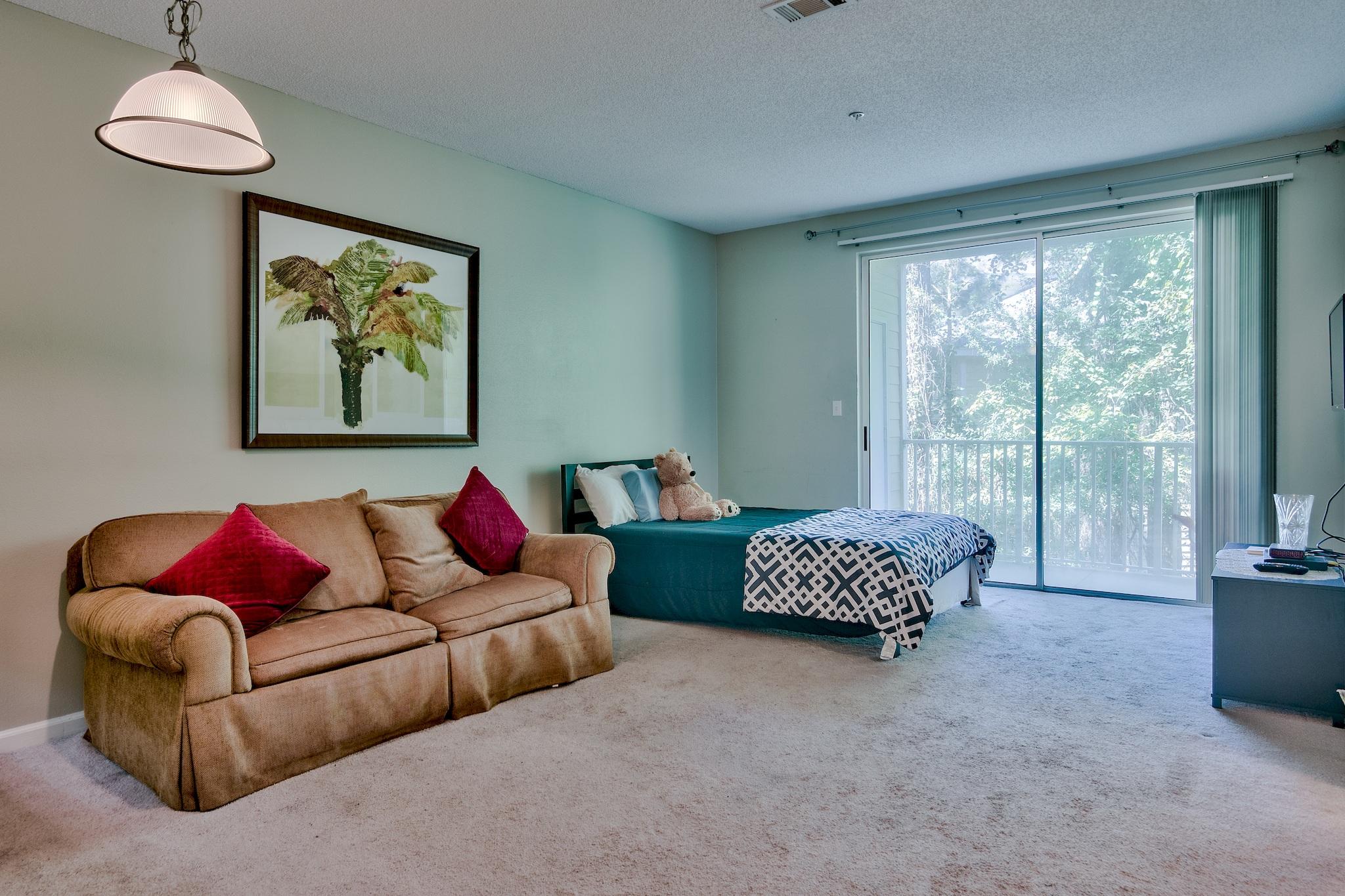 POINTE OF VIEW - Residential
