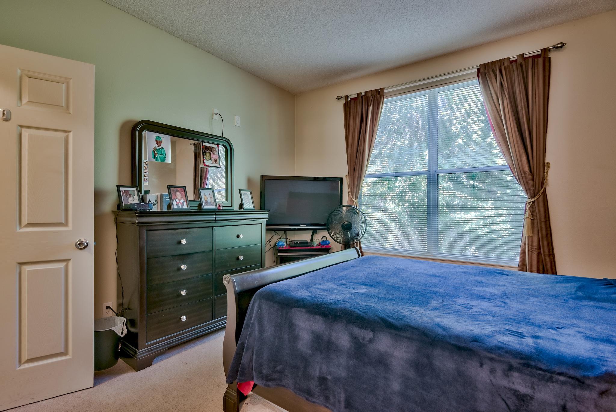 POINTE OF VIEW - Residential