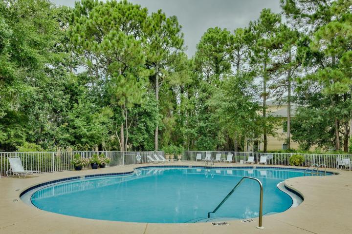 POINTE OF VIEW - Residential