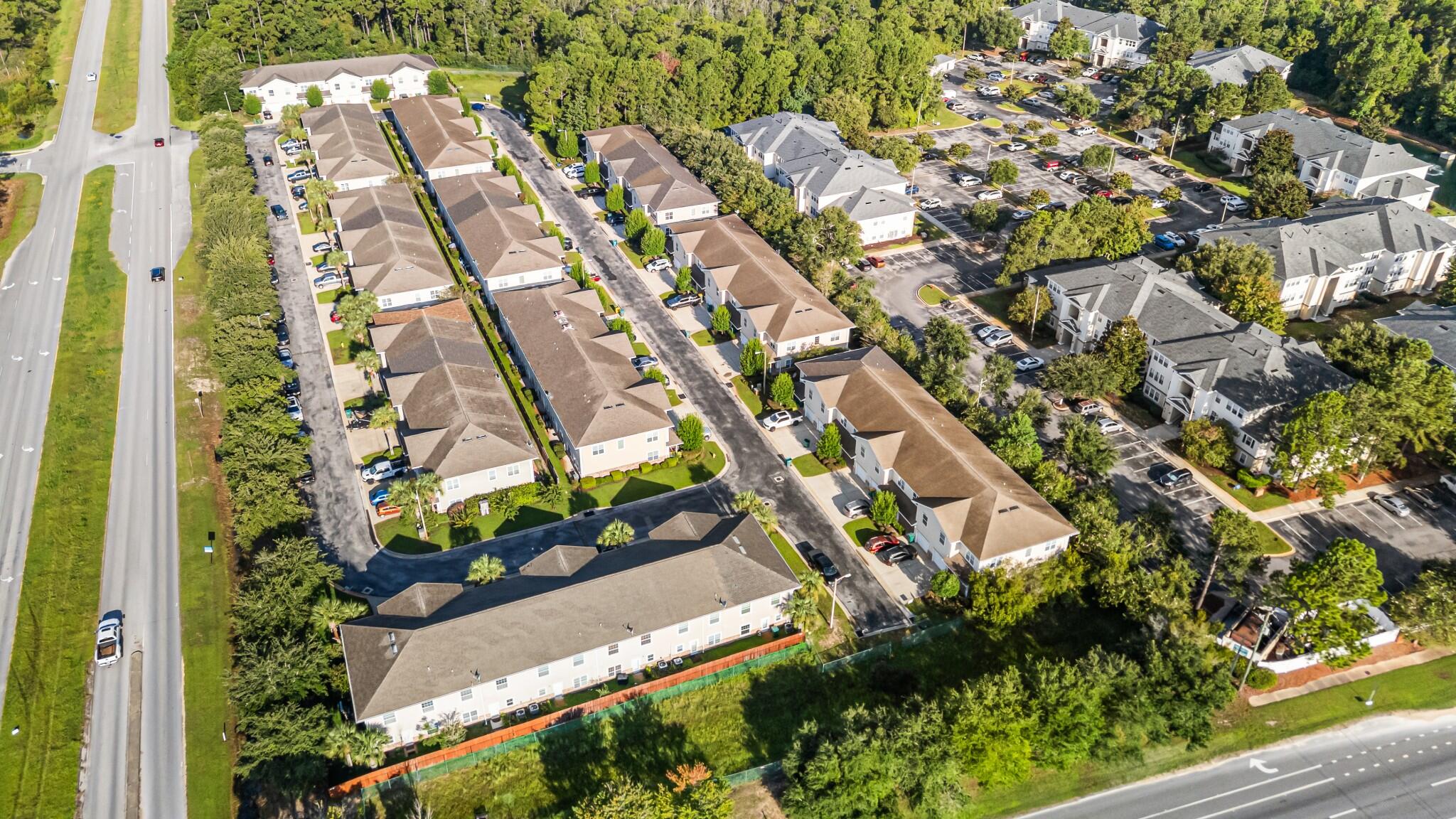 MERIDIAN SQUARE T/H - Residential