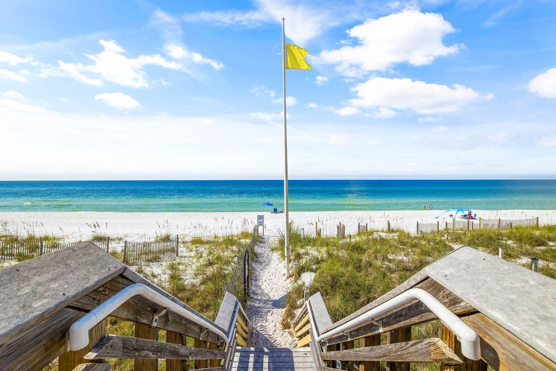 BEACH HIGHLAND - Land