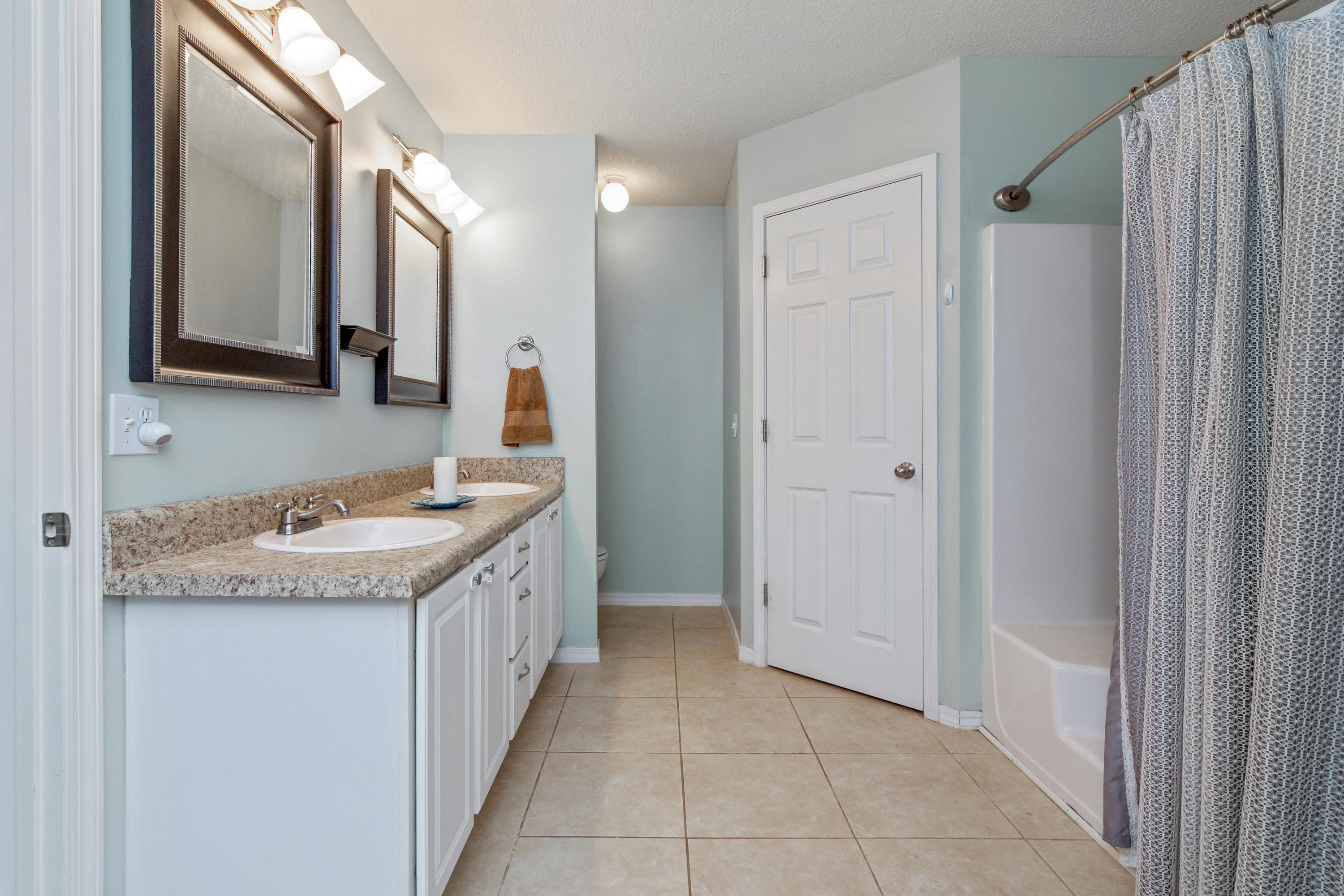 NORTHVIEW ESTATES 7TH ADDN - Residential